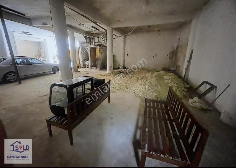 Urla' Da Merkezi Lokasyonda Kiralık İş Yeri - Görsel 20