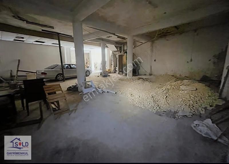 Urla' Da Merkezi Lokasyonda Kiralık İş Yeri - Görsel 17