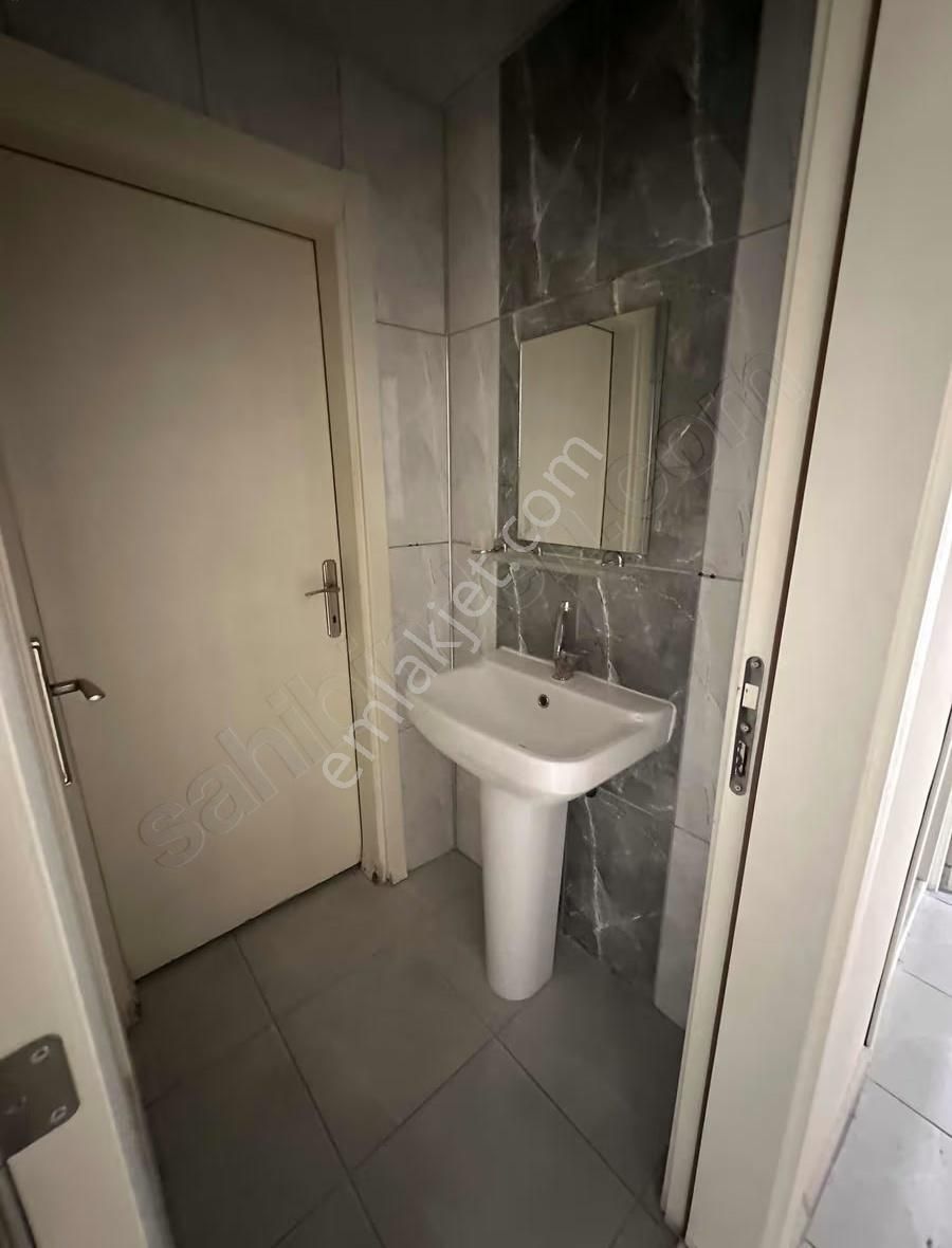 Akabe Mah. Fetih Caddesi 2+1 Arakat Geniş Kiralık - Görsel 20