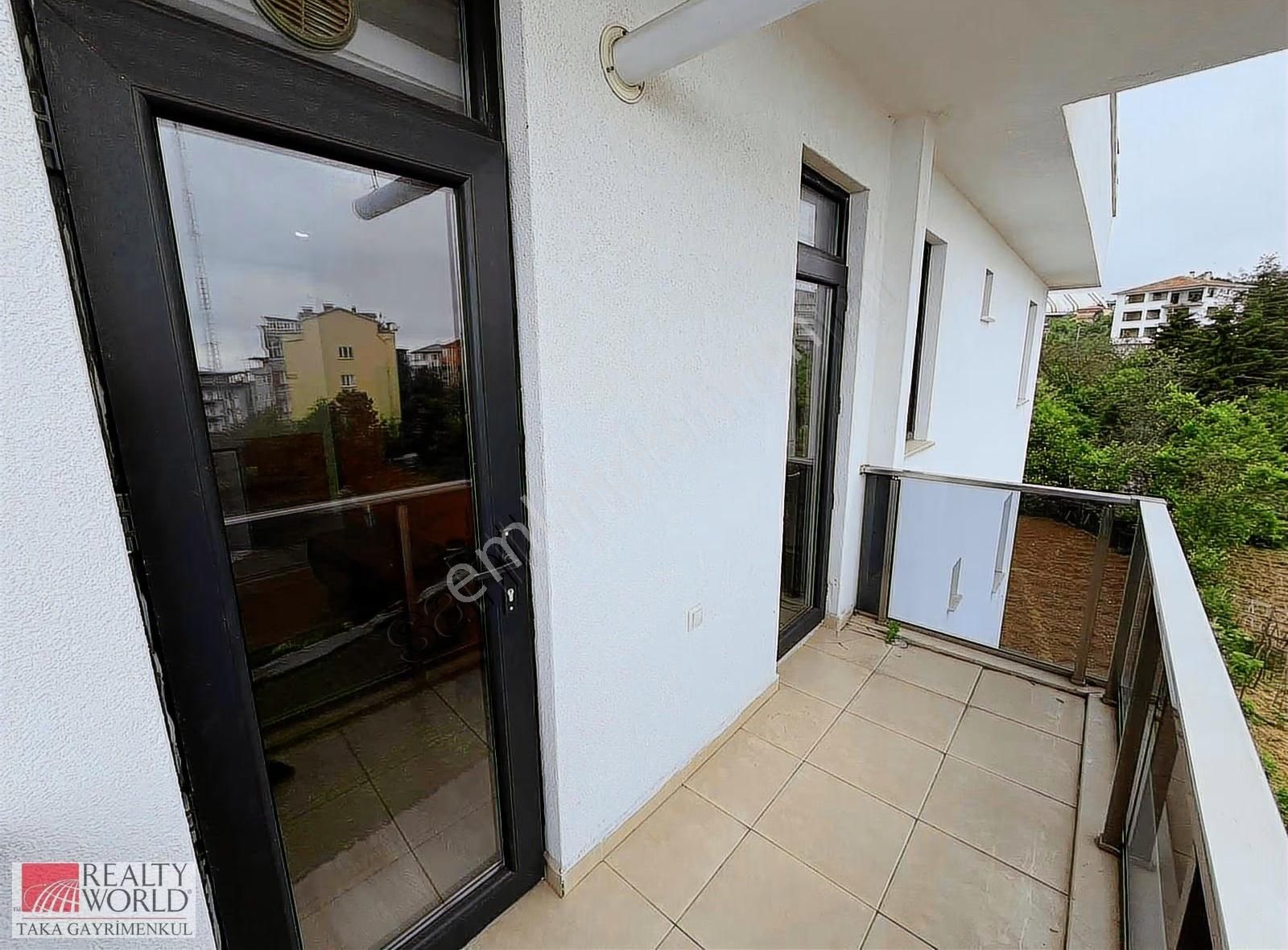 Bostancı'da Eşyalı Satılık Daire - Görsel 14