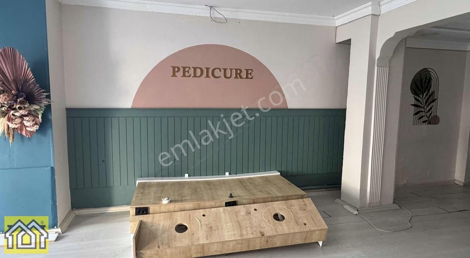 Agora Karşı Bölgesi Sarmaşık Caddesinde Kiralık Dükkan - Görsel 5