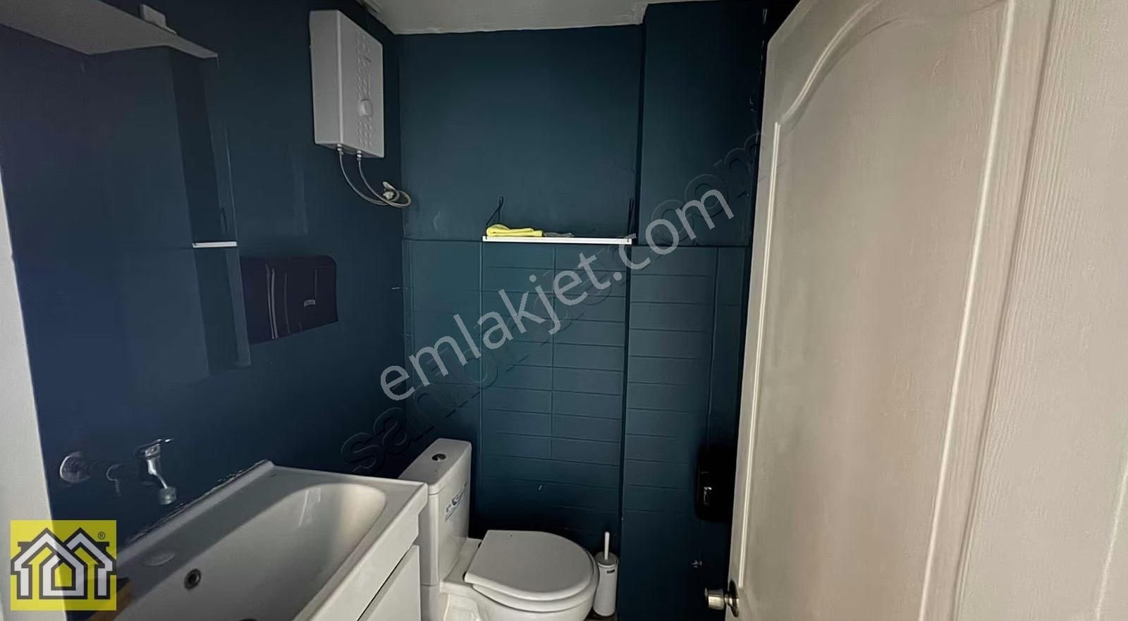 Agora Karşı Bölgesi Sarmaşık Caddesinde Kiralık Dükkan - Görsel 24