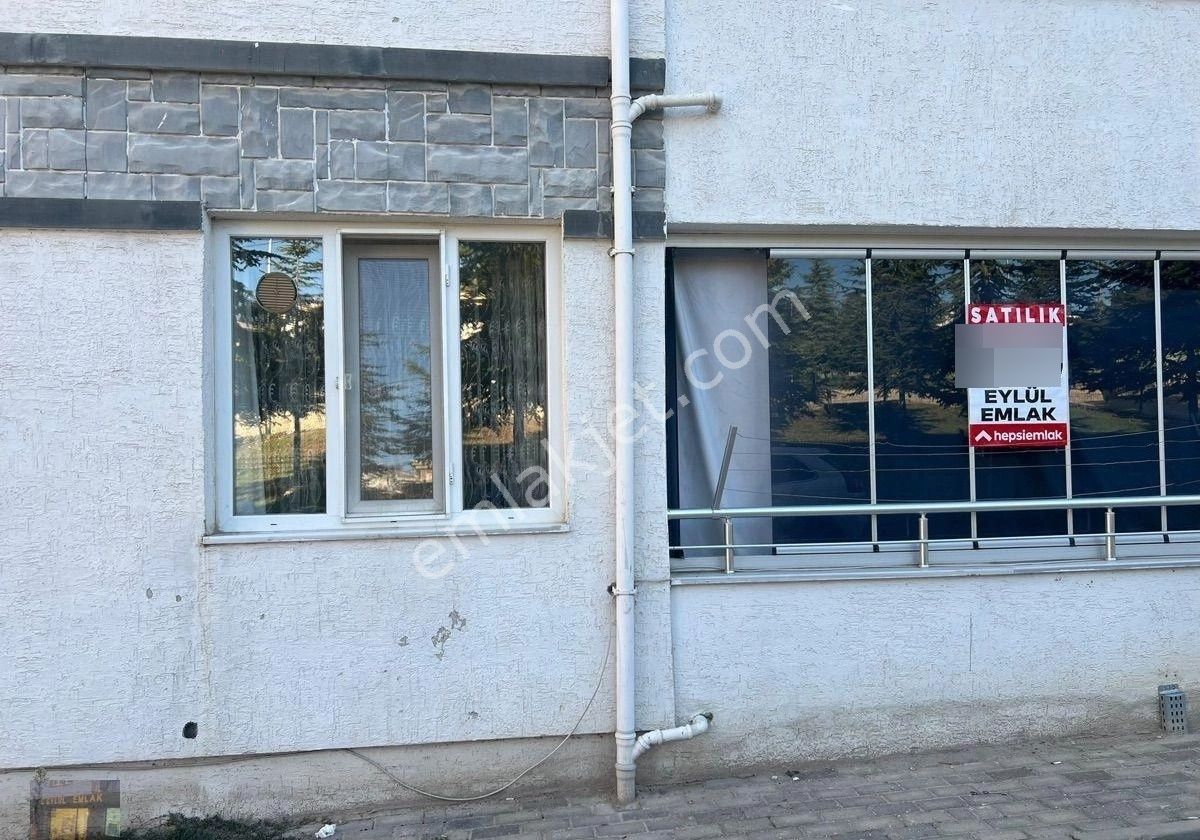 Diş Hastahanesi Karşısı Satılık Zemin