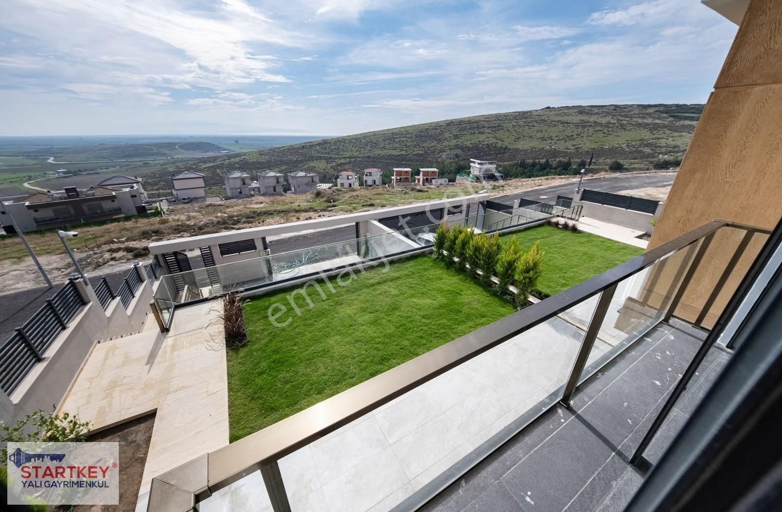 Villakent Mahallesinde Satılık Otoparklı 4+1 Lüks Dubleks Villa - Görsel 4