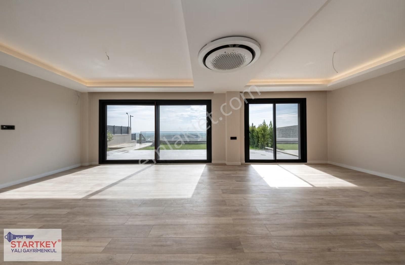 Villakent Mahallesinde Satılık Otoparklı 4+1 Lüks Dubleks Villa - Görsel 16