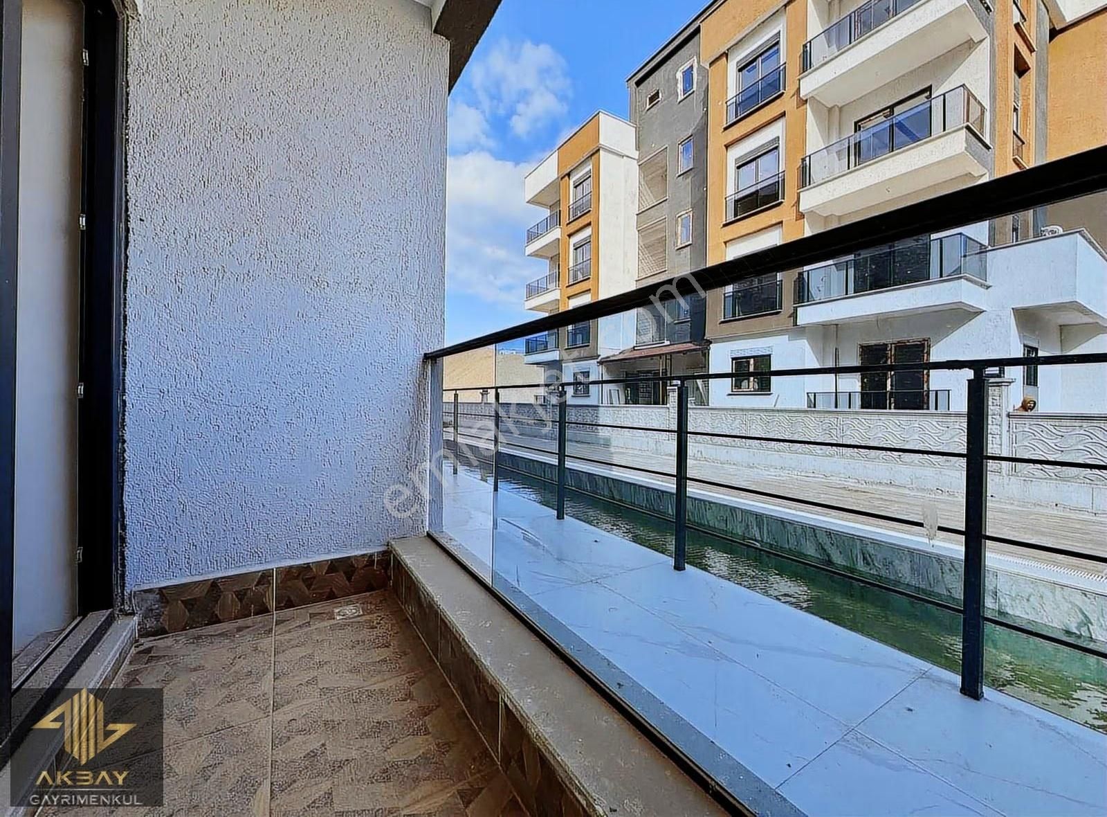 40'lık Yolda Kapalı Otoparklı Havuzlu Geniş 1+1 Daire - Görsel 17