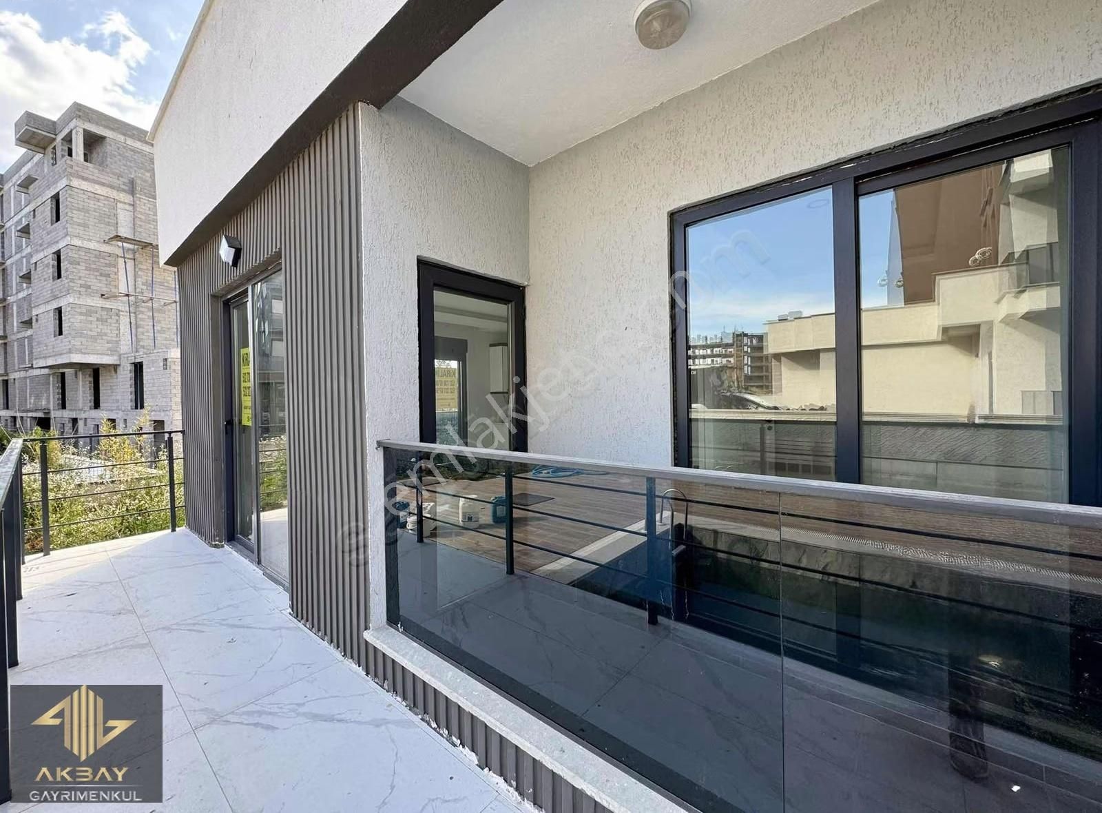 40'lık Yolda Kapalı Otoparklı Havuzlu Geniş 1+1 Daire - Görsel 18