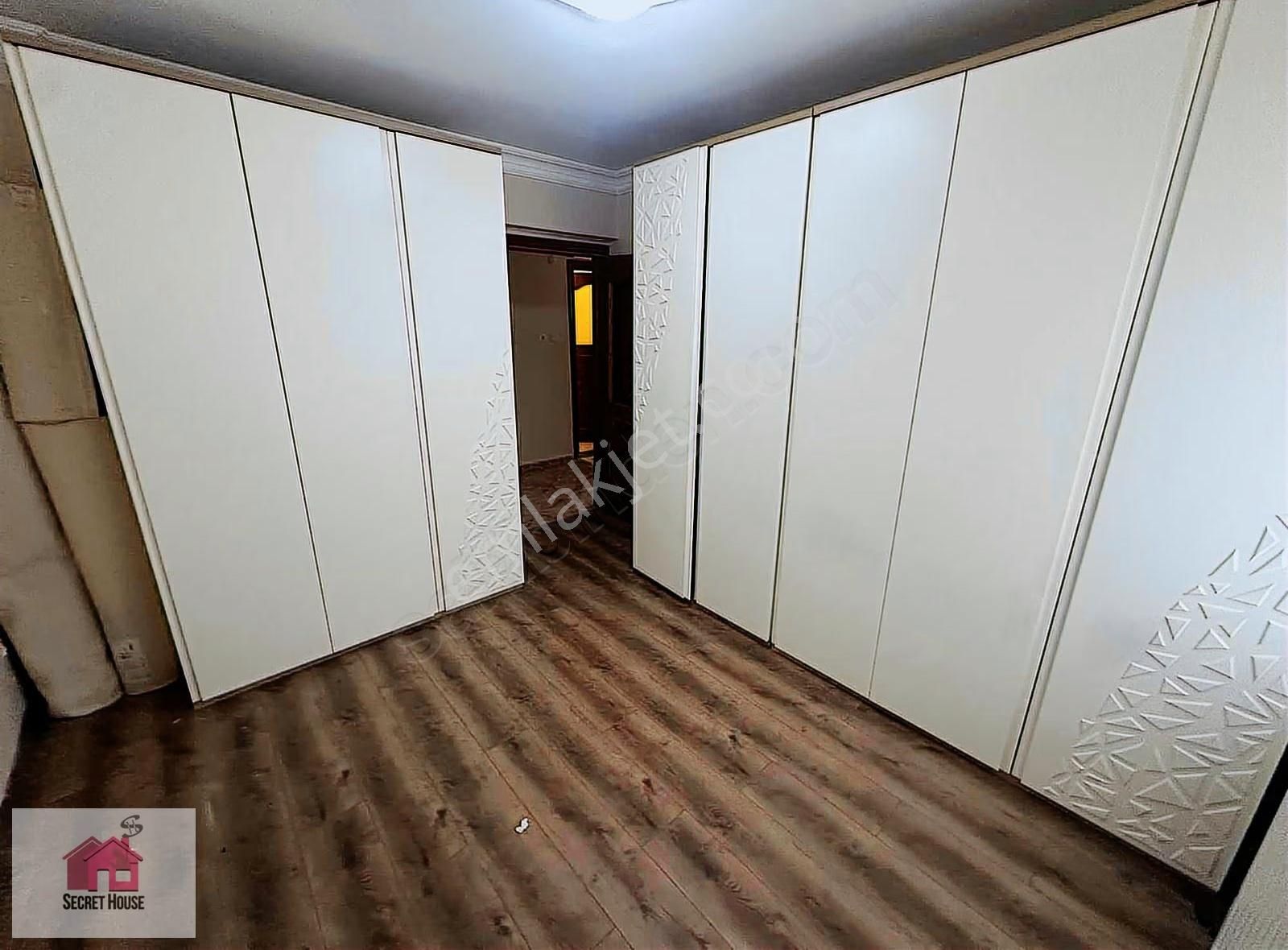 Secret House'dan Merkezi Konumlu Eşyalı 3+1 Yüksek Giriş - Görsel 6