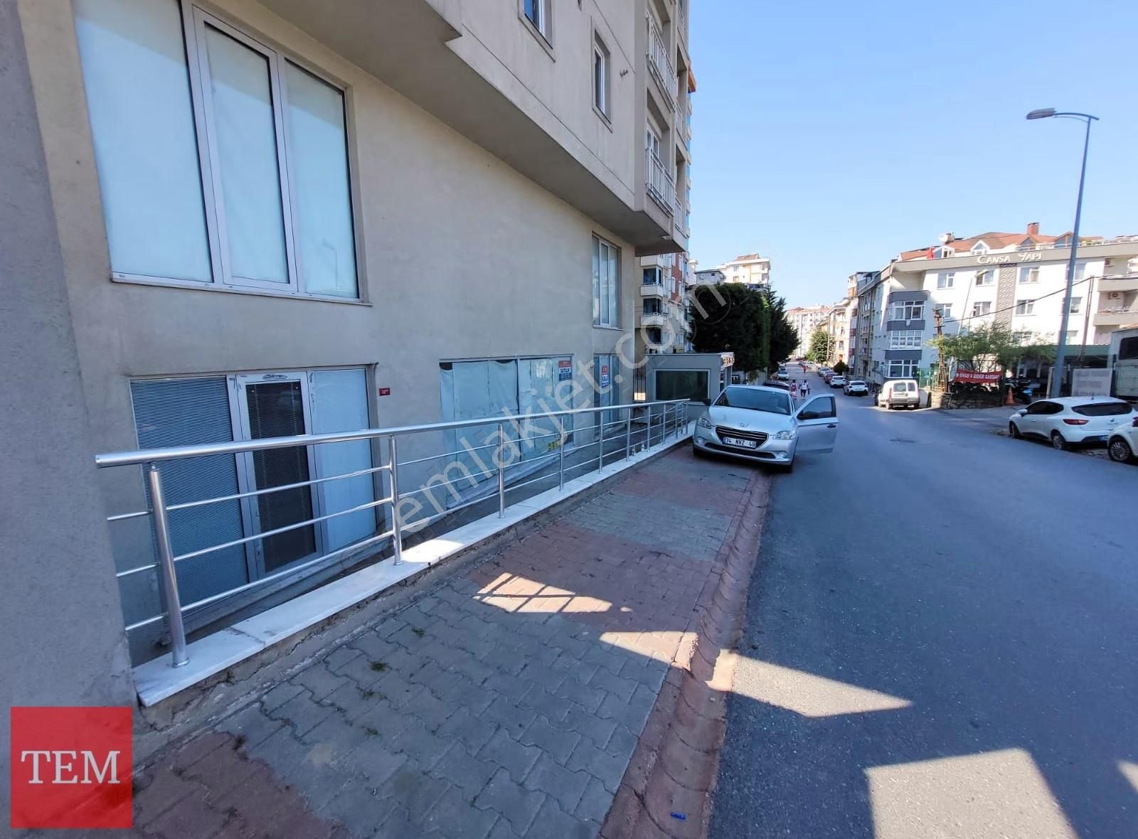 Finans Merkezine Yakın Caddeye Paralel Konumda - Görsel 3