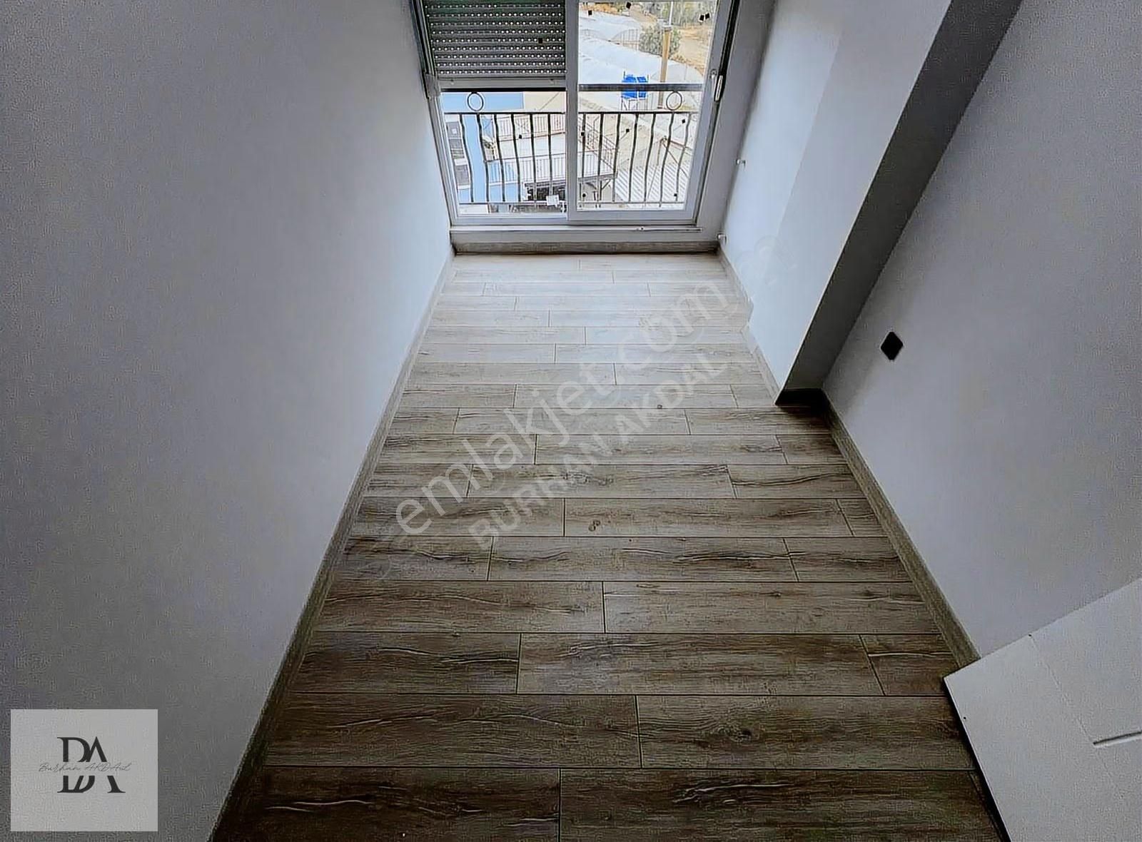 Demirel'de İskanlı Katta Geniş 3+1 Balkonlu Asansörlü Dolu Daire - Görsel 15