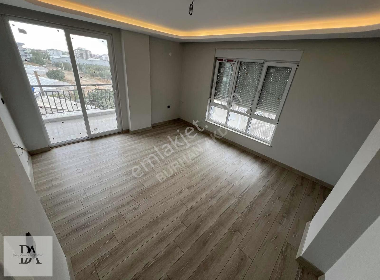 Demirel'de İskanlı Katta Geniş 3+1 Balkonlu Asansörlü Dolu Daire - Görsel 19