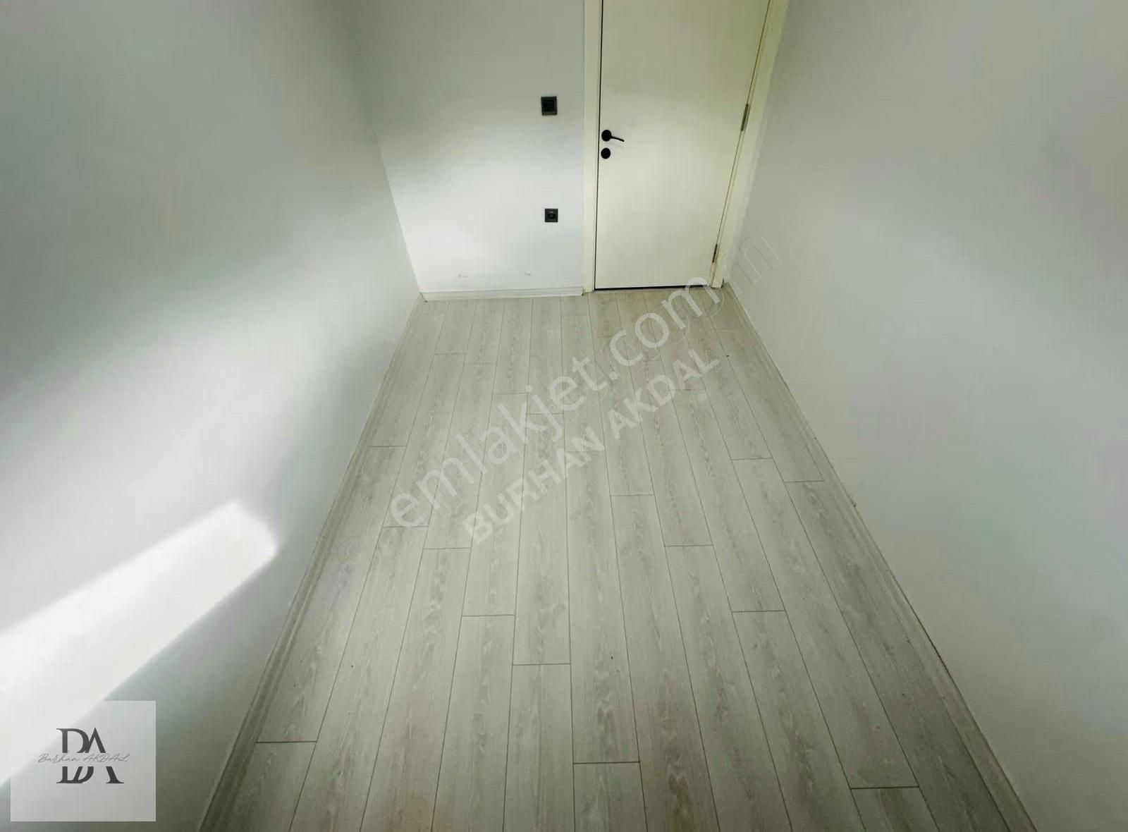 Demirel'de Merkezi Konum Her Şeyi Ayrı Ekstralı Dolu 2+1 Daire - Görsel 11