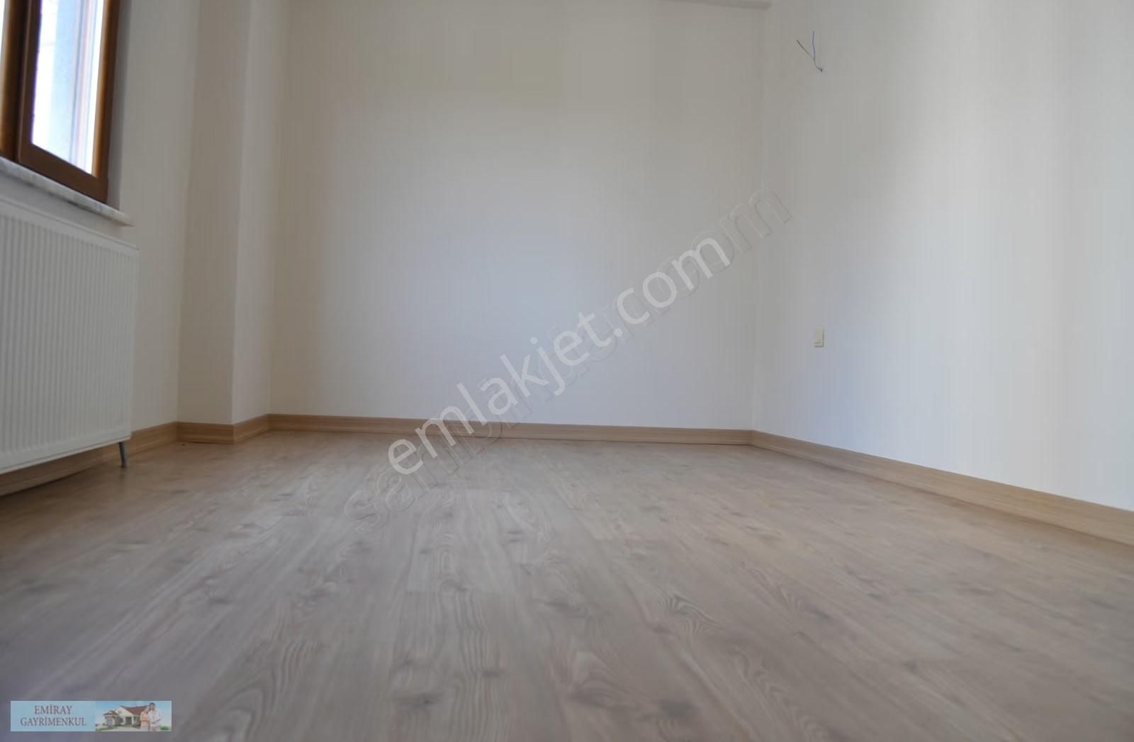 Boşş Ebeveyn Banyolu Yüksek Katta Kiralık 3+1 Daire - Görsel 6
