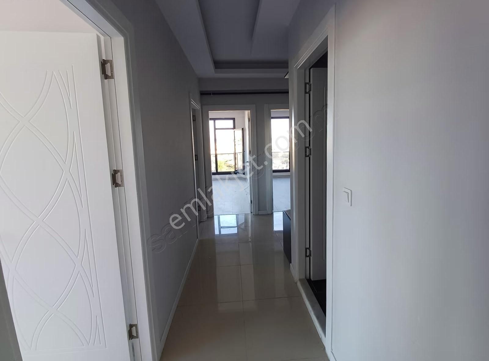 Doğru Gayrimenkulden Havuzlu Site İçerisinde 3+1 Kiralık Daire - Görsel 9