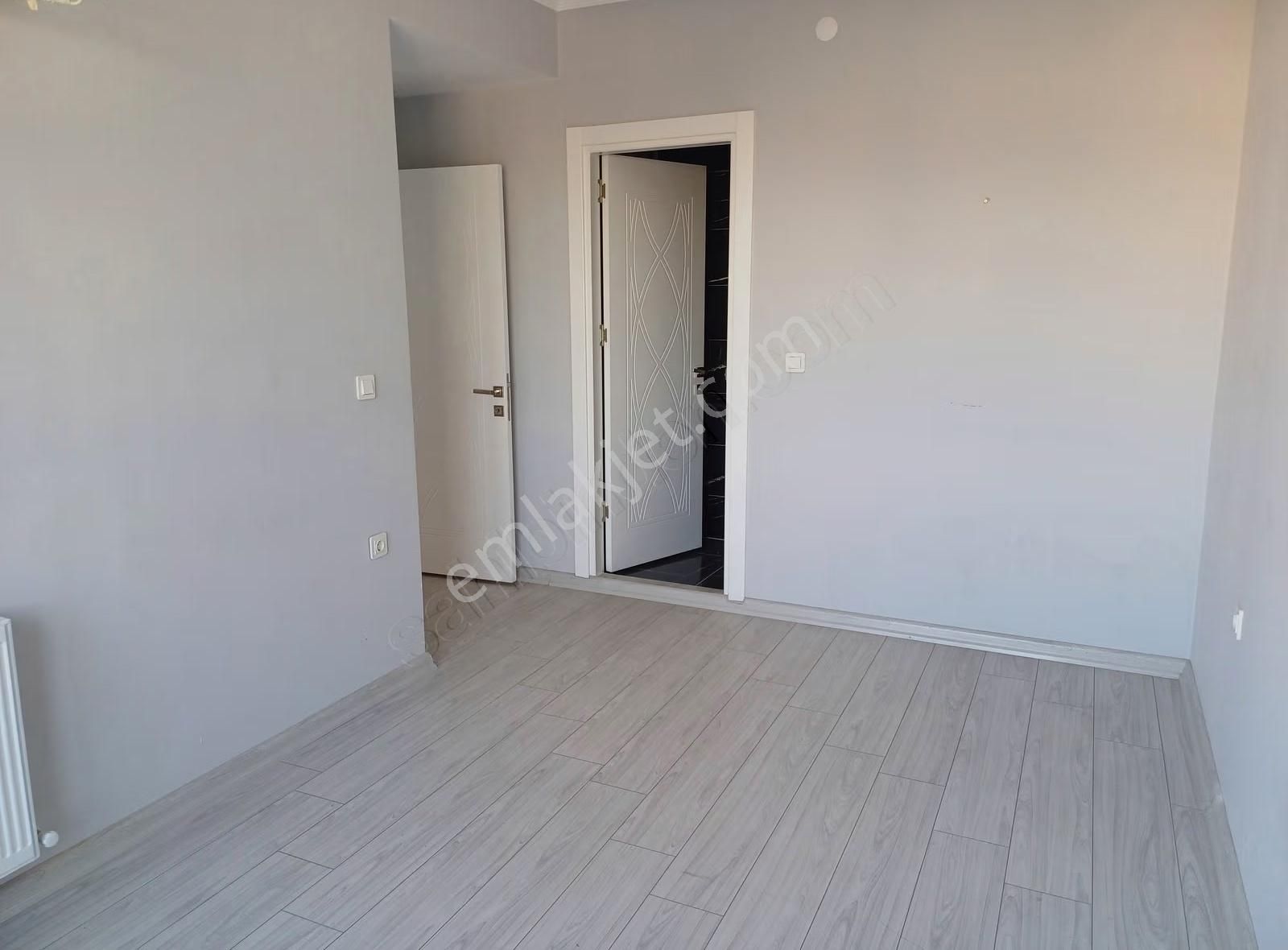 Doğru Gayrimenkulden Havuzlu Site İçerisinde 3+1 Kiralık Daire - Görsel 3