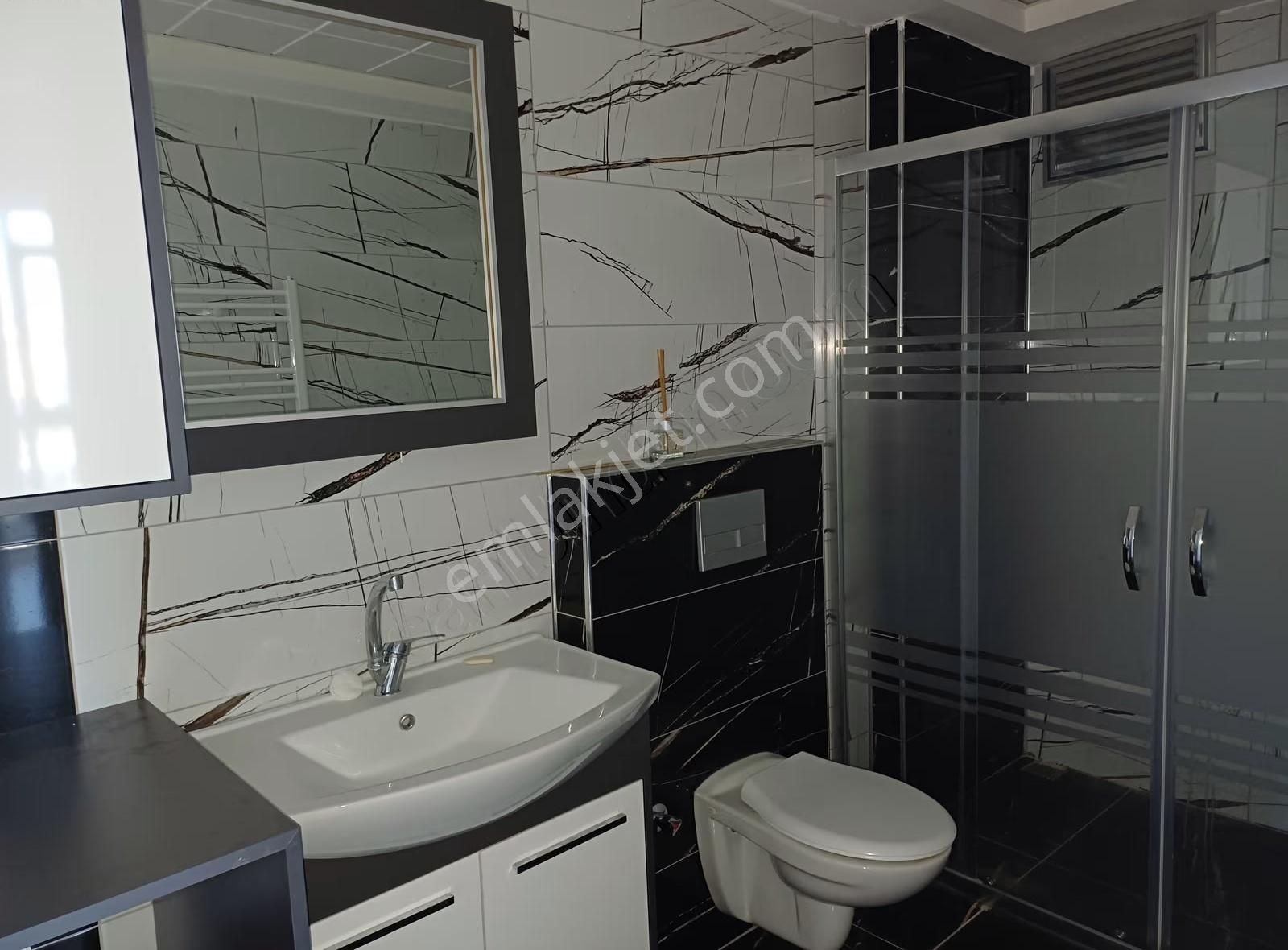 Doğru Gayrimenkulden Havuzlu Site İçerisinde 3+1 Kiralık Daire - Görsel 21