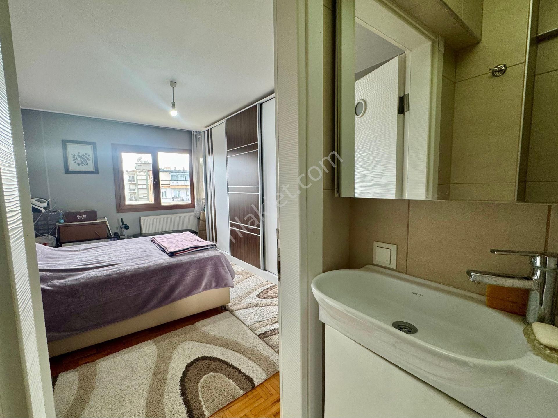 Karşıyaka Donanmacı Sahile Yürüme Mesafesinde Satılık 3+1 Daire - Görsel 13