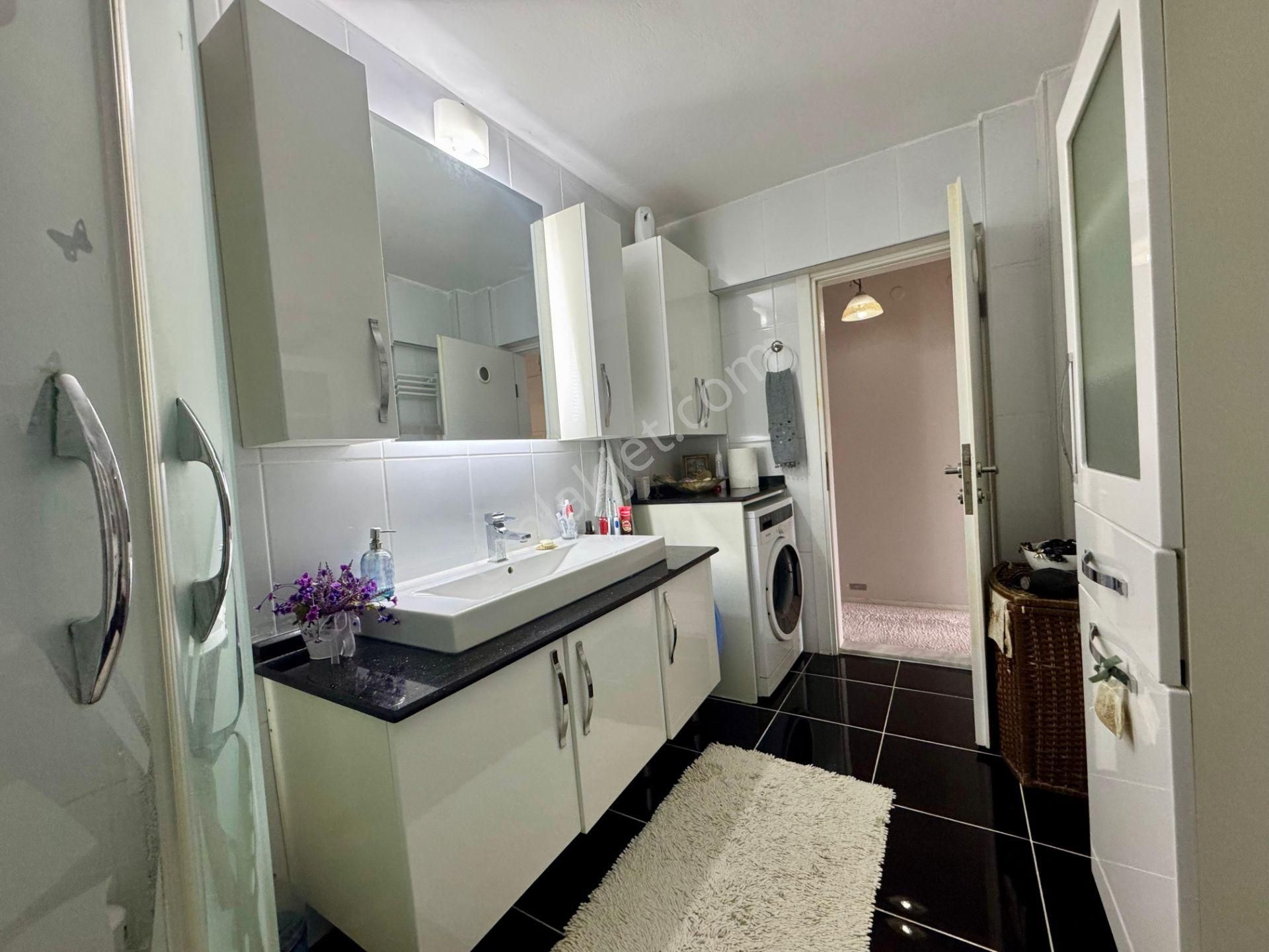 Karşıyaka Donanmacı Sahile Yürüme Mesafesinde Satılık 3+1 Daire - Görsel 11