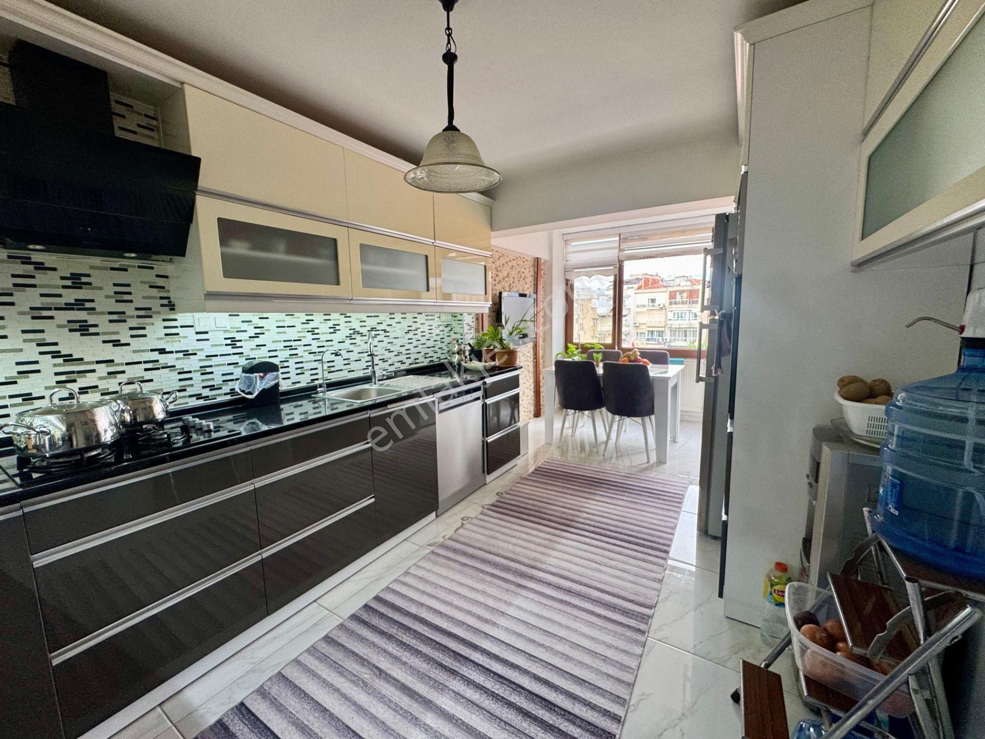 Karşıyaka Donanmacı Sahile Yürüme Mesafesinde Satılık 3+1 Daire - Görsel 5