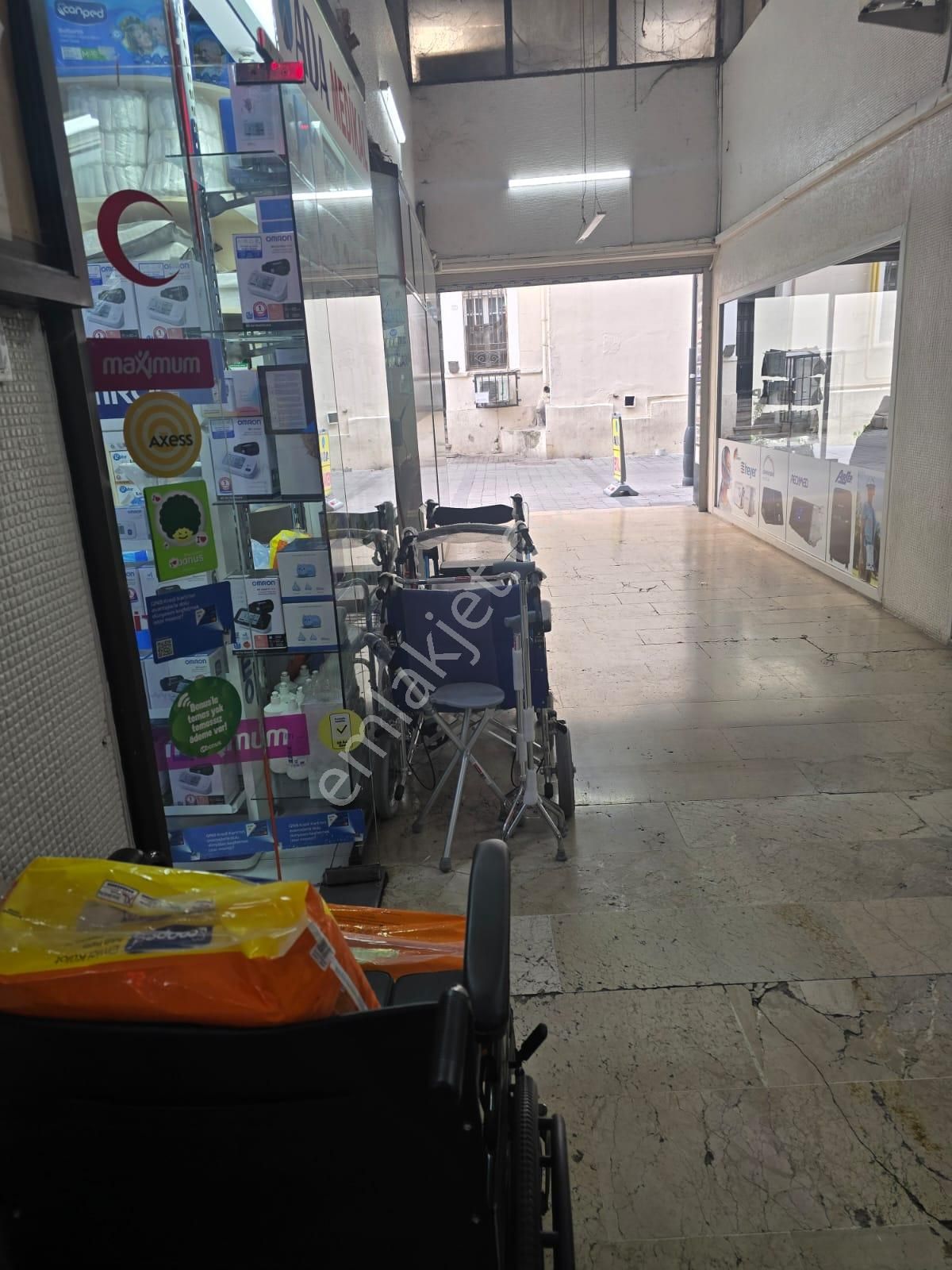 İzmir Kemeraltında Satılık Batarkatlı İşyeri - Görsel 4