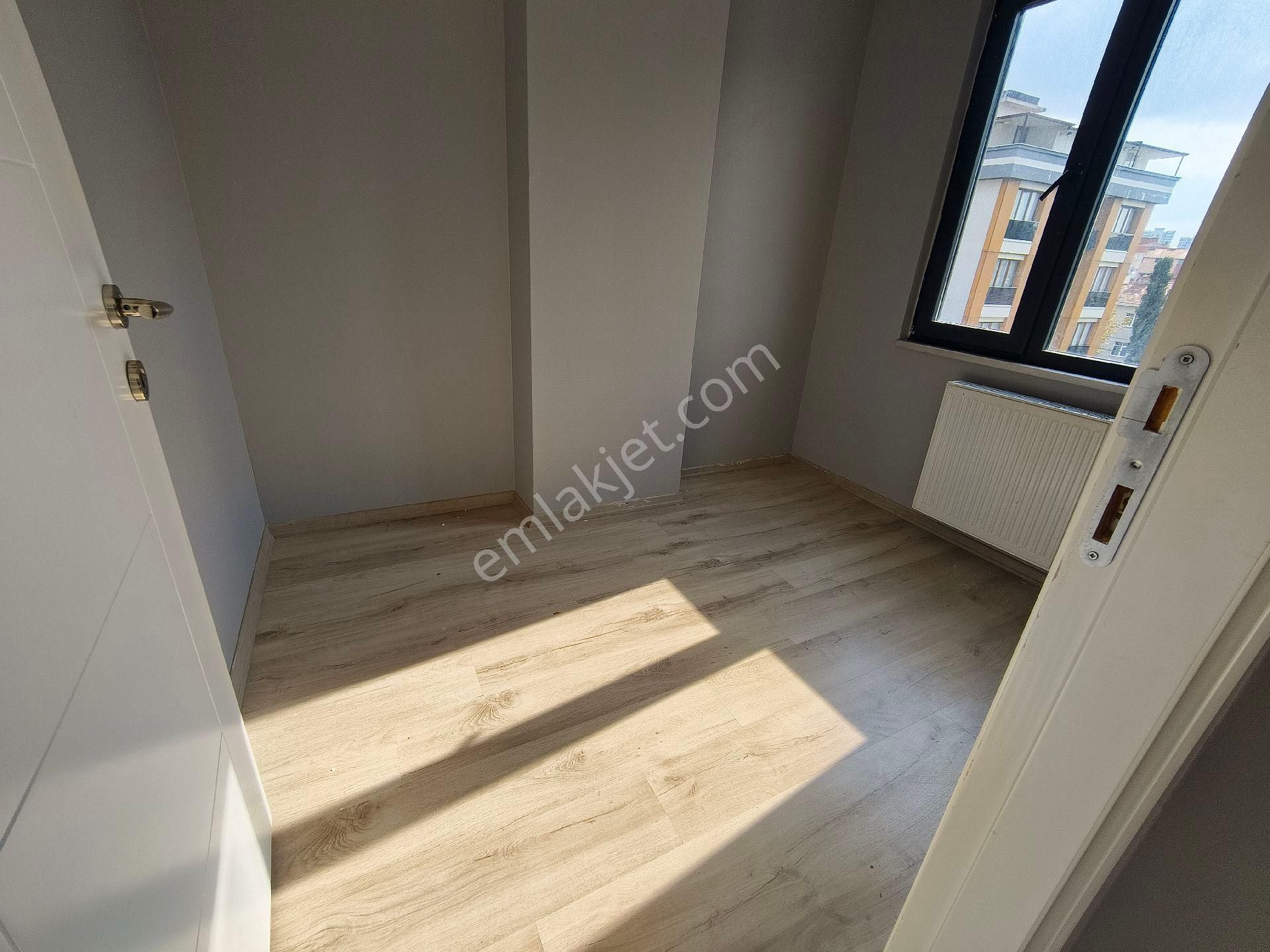 Güneyden Kartal Gümüşpınar Mah. 2+1.80m2 Oto Parklı Daire - Görsel 12