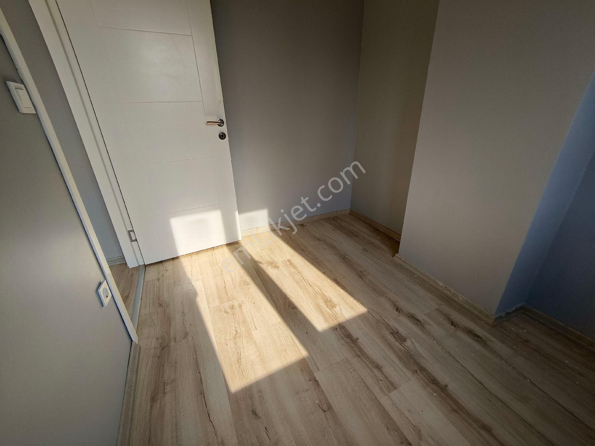 Güneyden Kartal Gümüşpınar Mah. 2+1.80m2 Oto Parklı Daire - Görsel 13