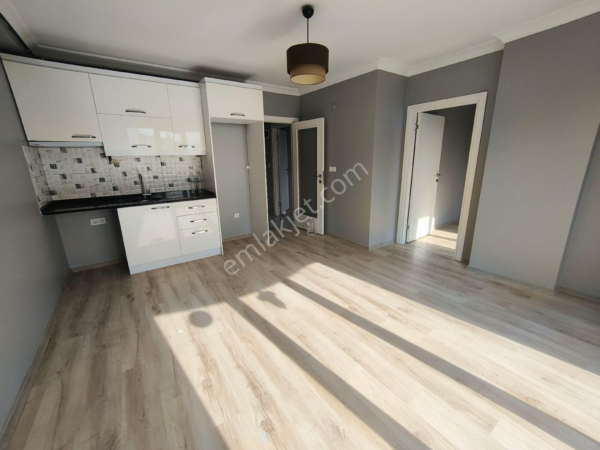 Güneyden Kartal Gümüşpınar Mah. 2+1.80m2 Oto Parklı Daire - Görsel 8