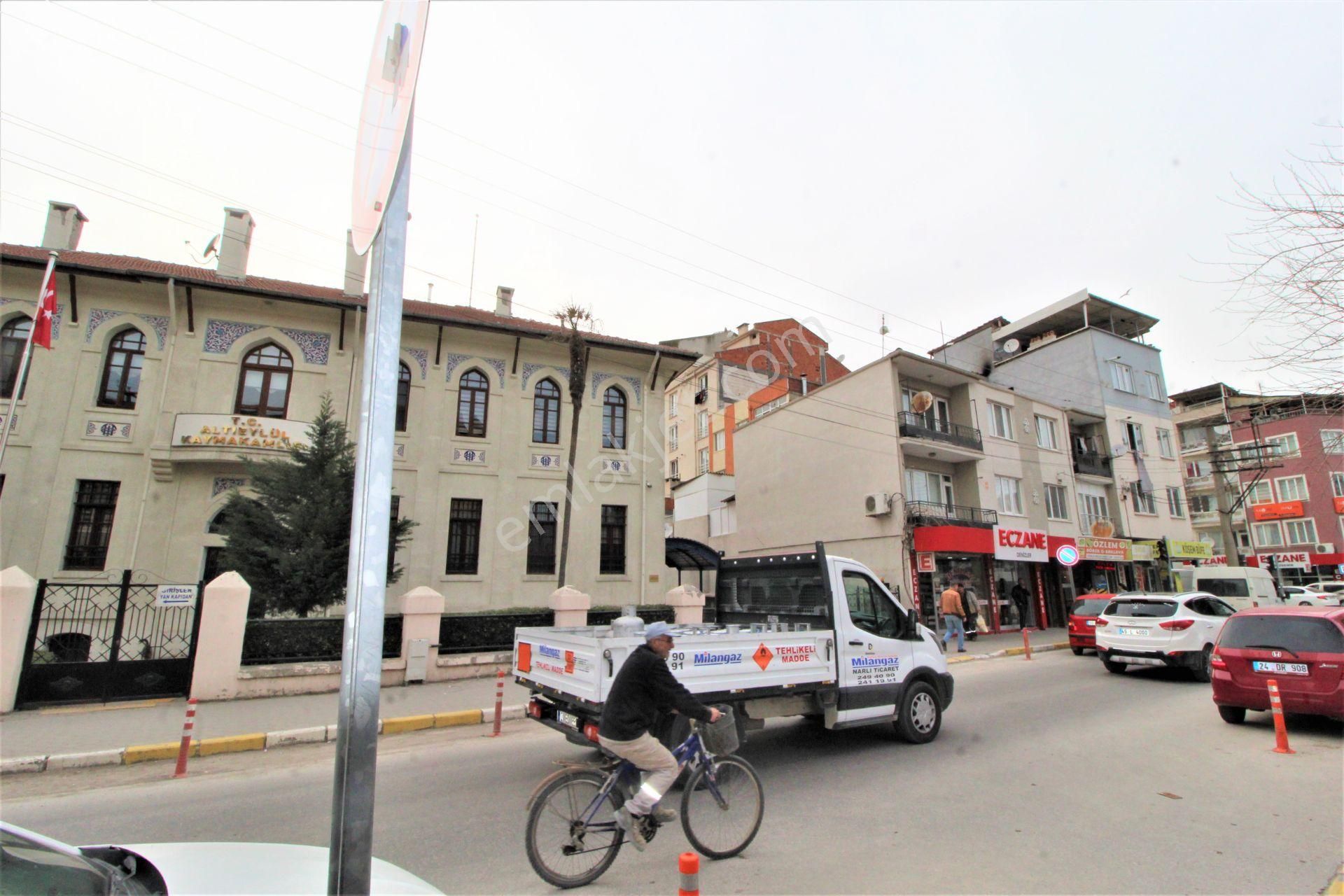 El/ya Kasaplar Çardaklıda Nef ~ İl Milli Eğitim Yakını Eşyalı - Görsel 15