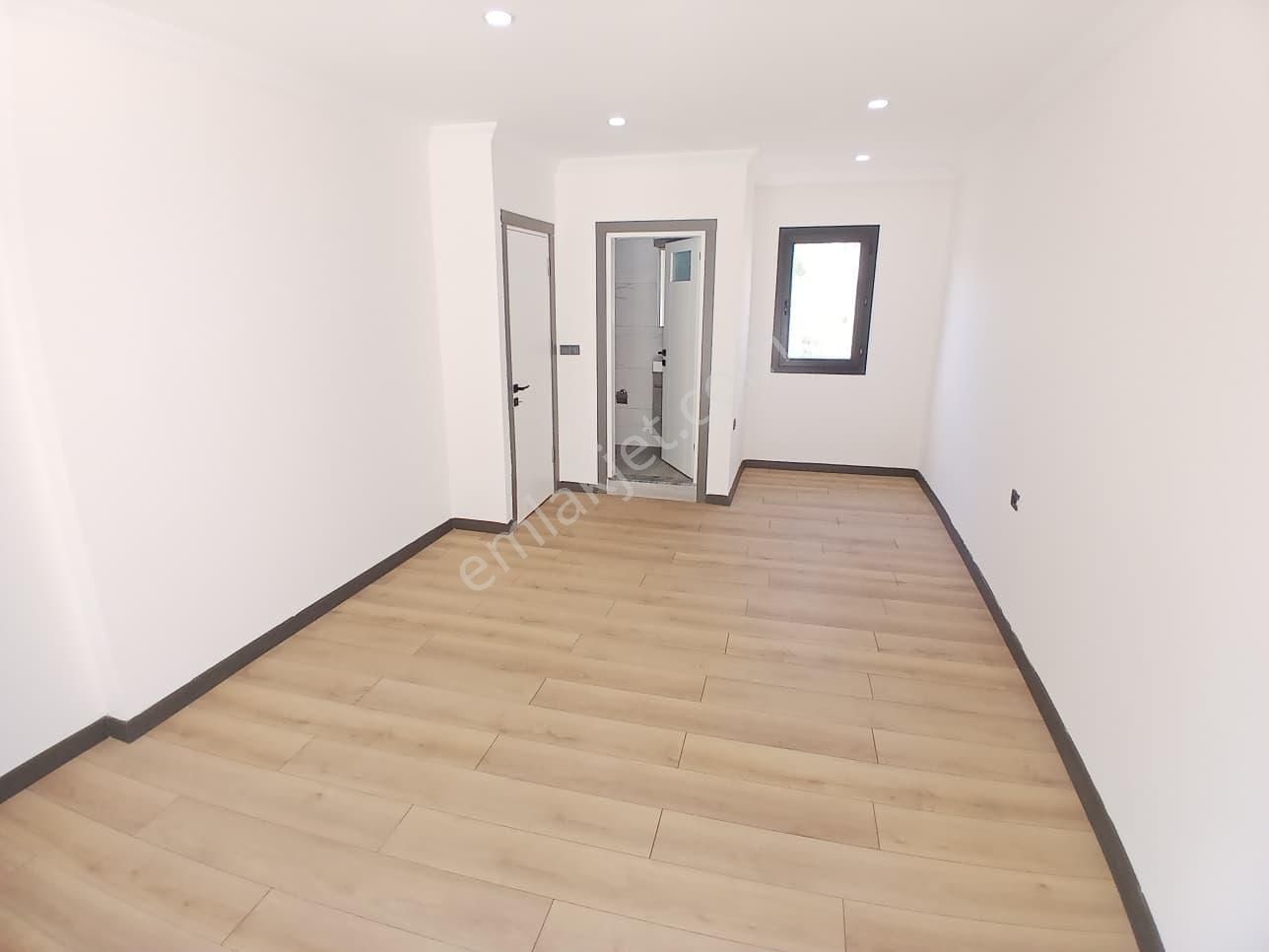 Denize Cok Yakın Full Tadilatlı Satılık 3+1 Bahçeli Villa - Görsel 13