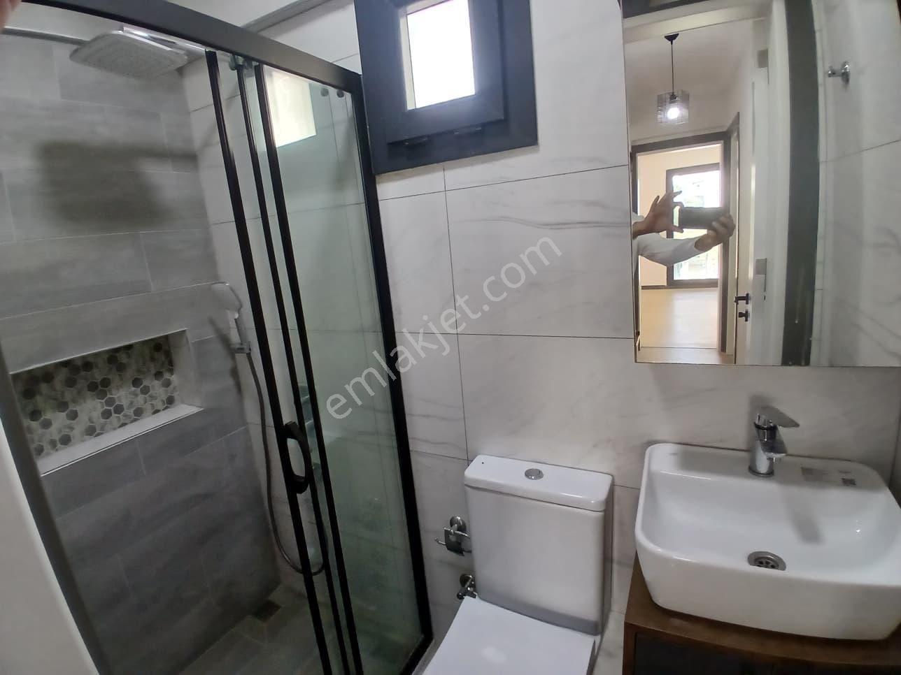 Denize Cok Yakın Full Tadilatlı Satılık 3+1 Bahçeli Villa - Görsel 15