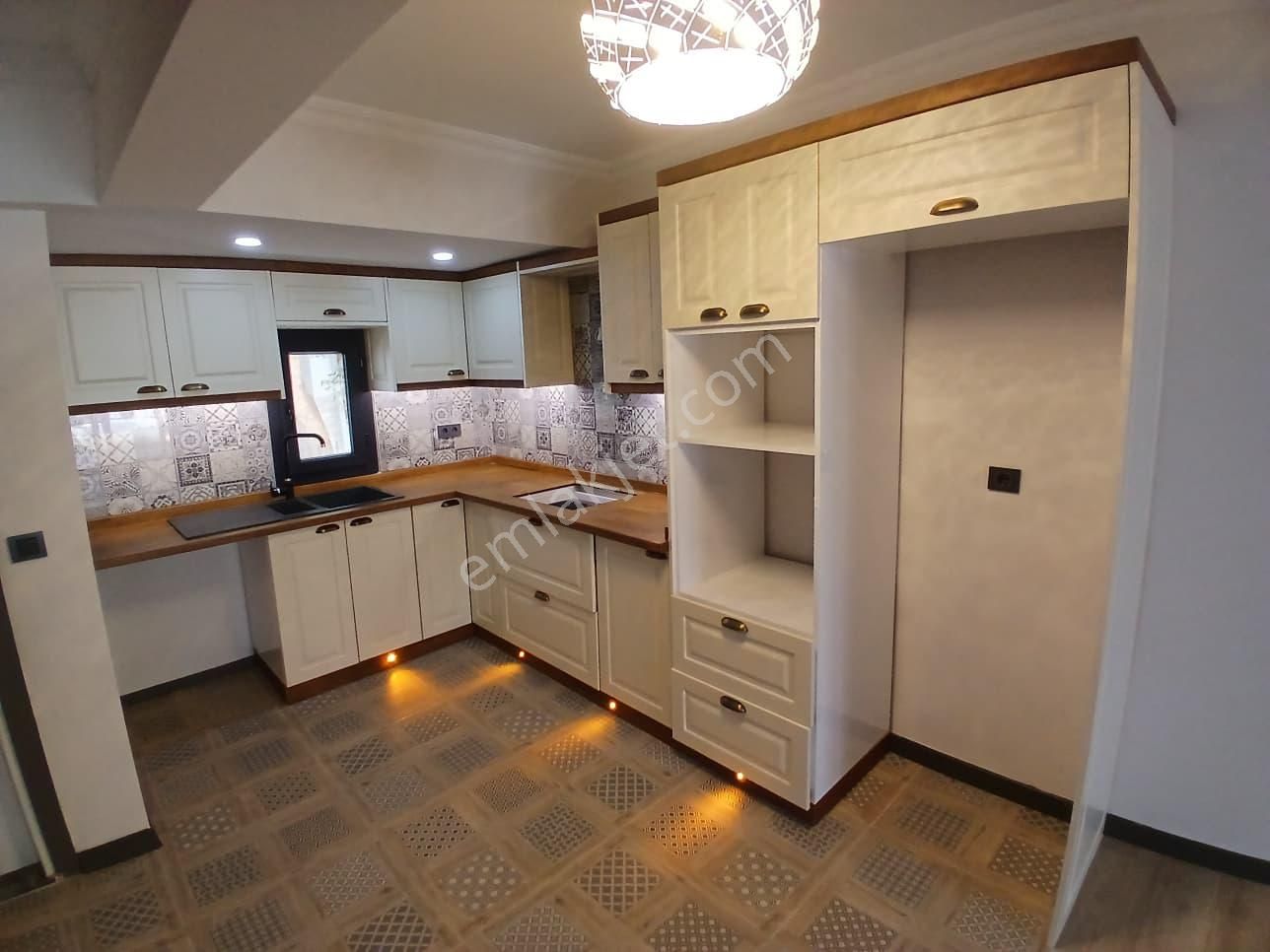 Denize Cok Yakın Full Tadilatlı Satılık 3+1 Bahçeli Villa - Görsel 11