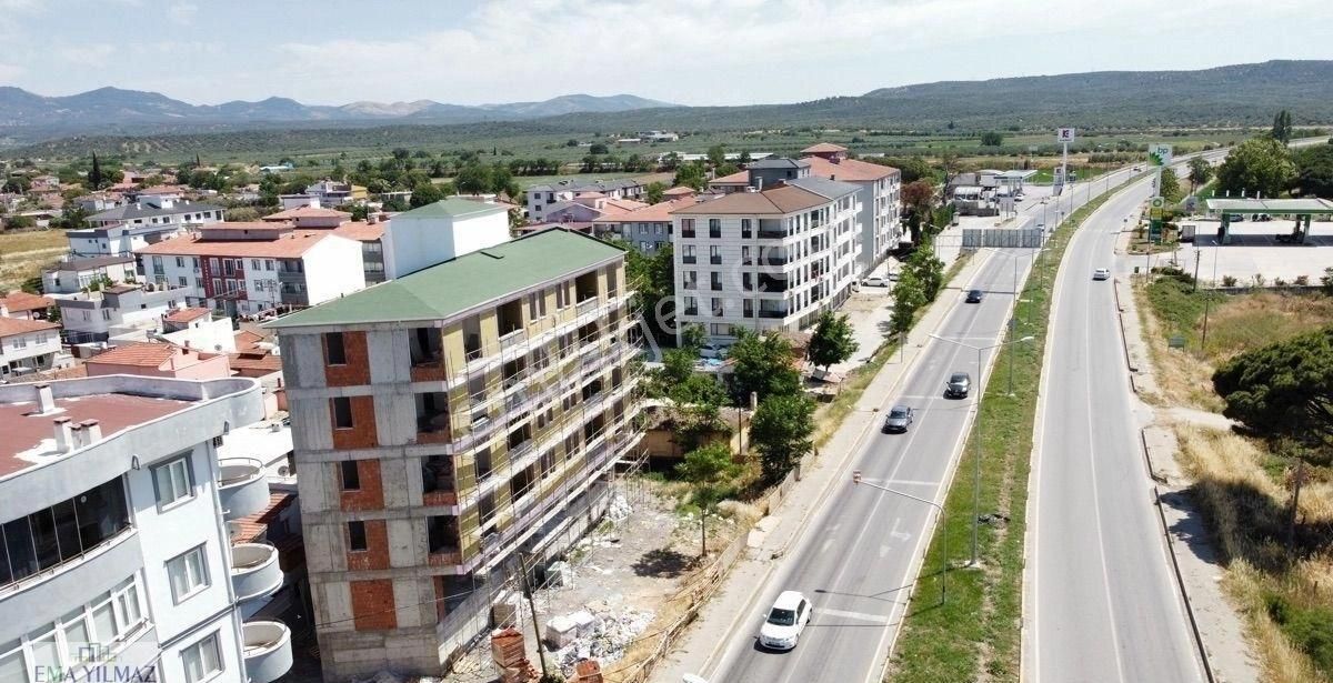 Türk Ev Otoban Üzerinde Deniz Manzaralı 4.kat Kullanışlı 2+1 Daire - Görsel 4