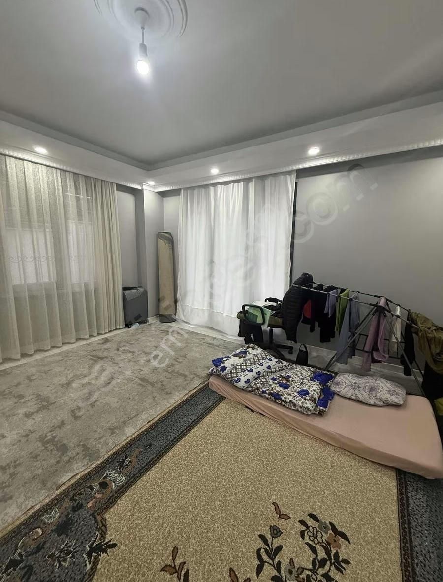 2 + 1 Giriş Kat Sıfır Bina Kiracılı - Görsel 2