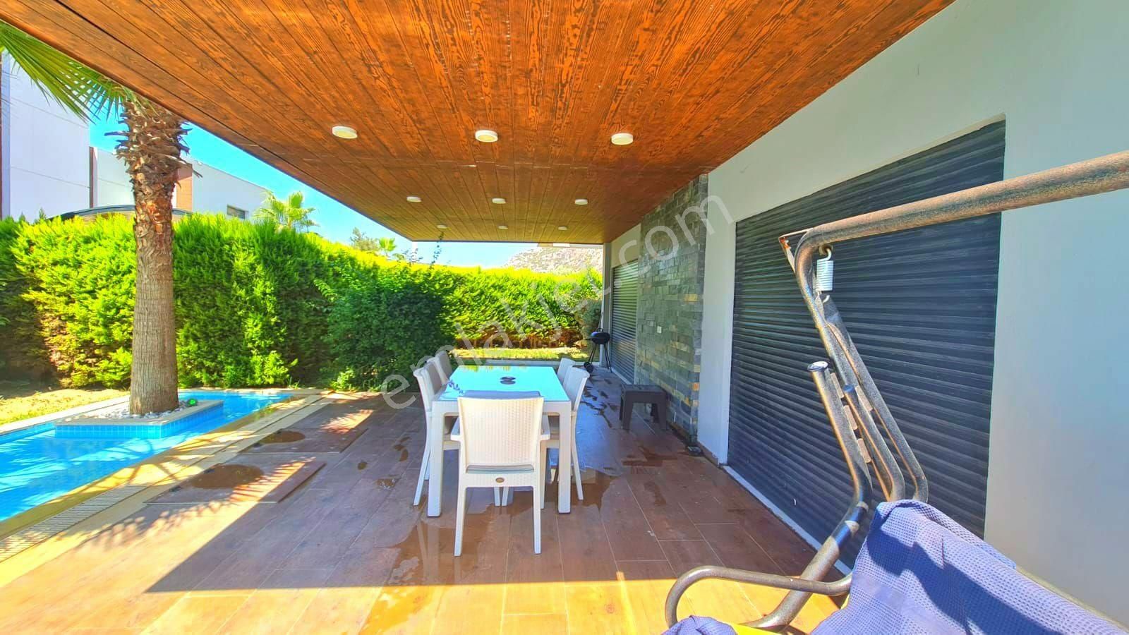 Kuşadası Avm Yakın Özel Havuzlu Tek Müstakil 4+1 Villa - Görsel 18