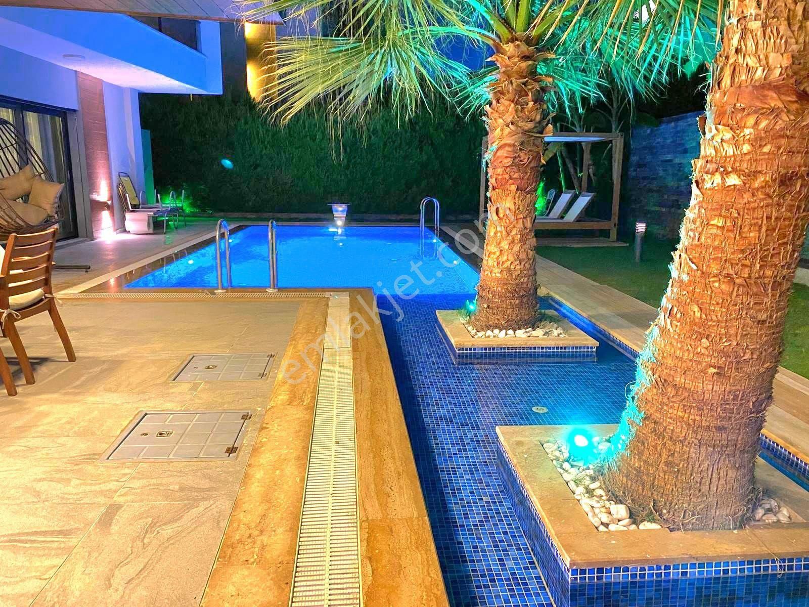 Kuşadası Avm Yakın Özel Havuzlu Tek Müstakil 4+1 Villa - Görsel 4