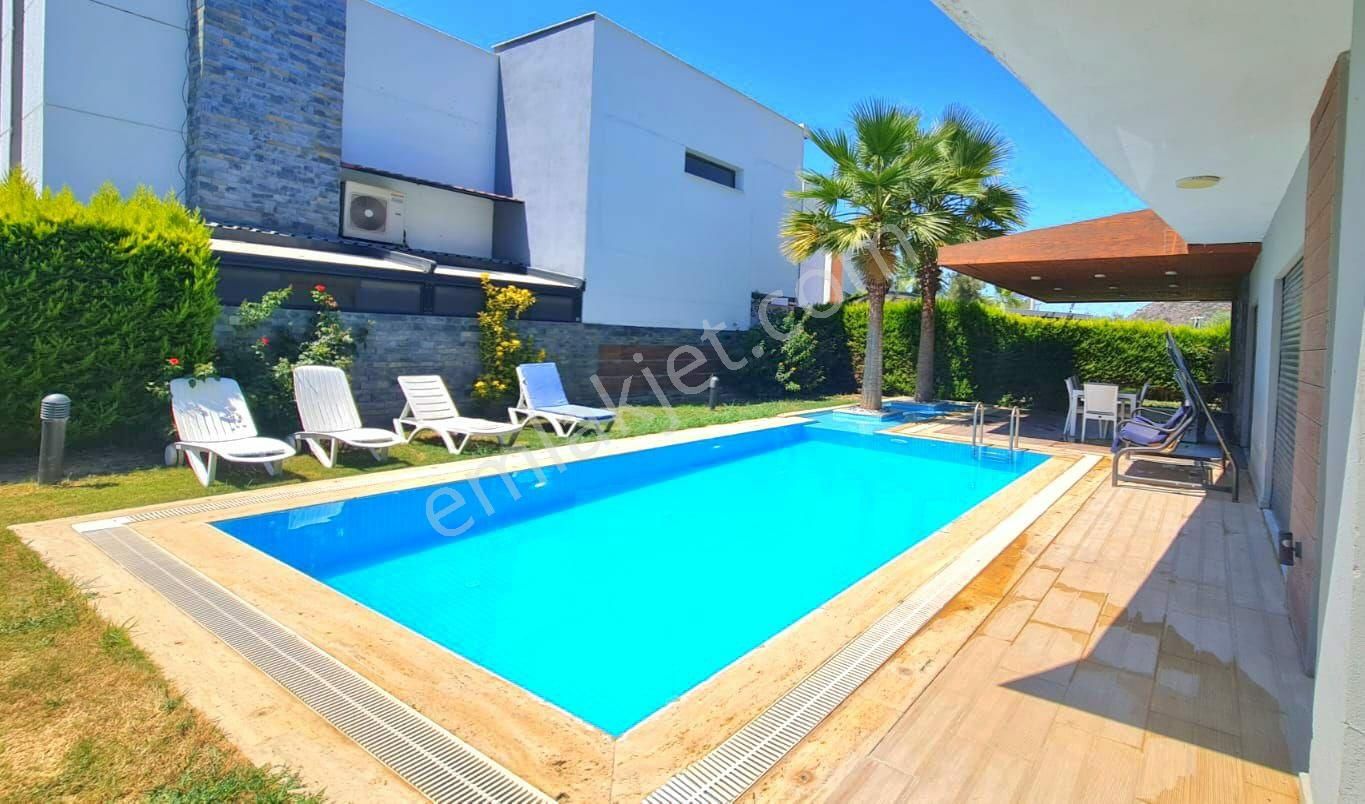 Kuşadası Avm Yakın Özel Havuzlu Tek Müstakil 4+1 Villa - Görsel 17