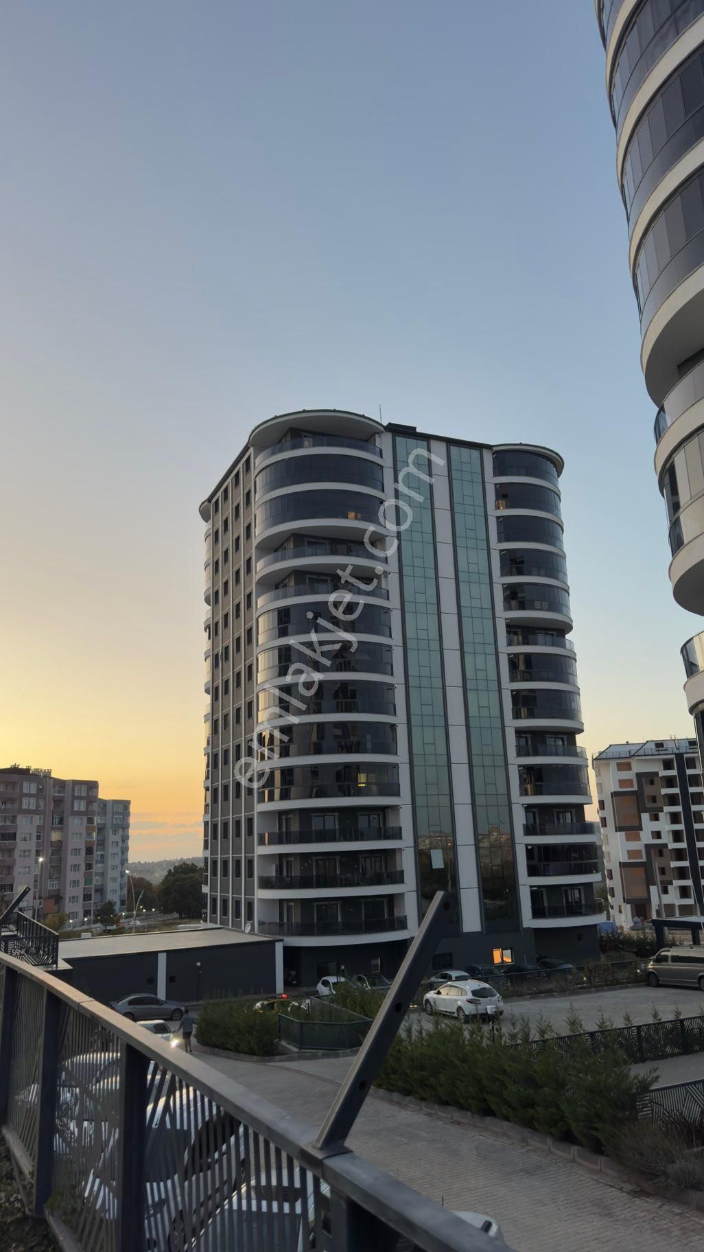 Şarbay Group-sancak Şehirde 3+1 183 M2 Lüks Daire
