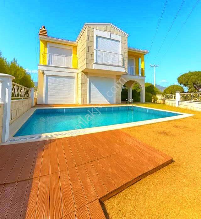 Davutlarda Plaja Yakın Özel Havuzlu 4+1 Tek Müstakil Sıfır Villa - Görsel 2