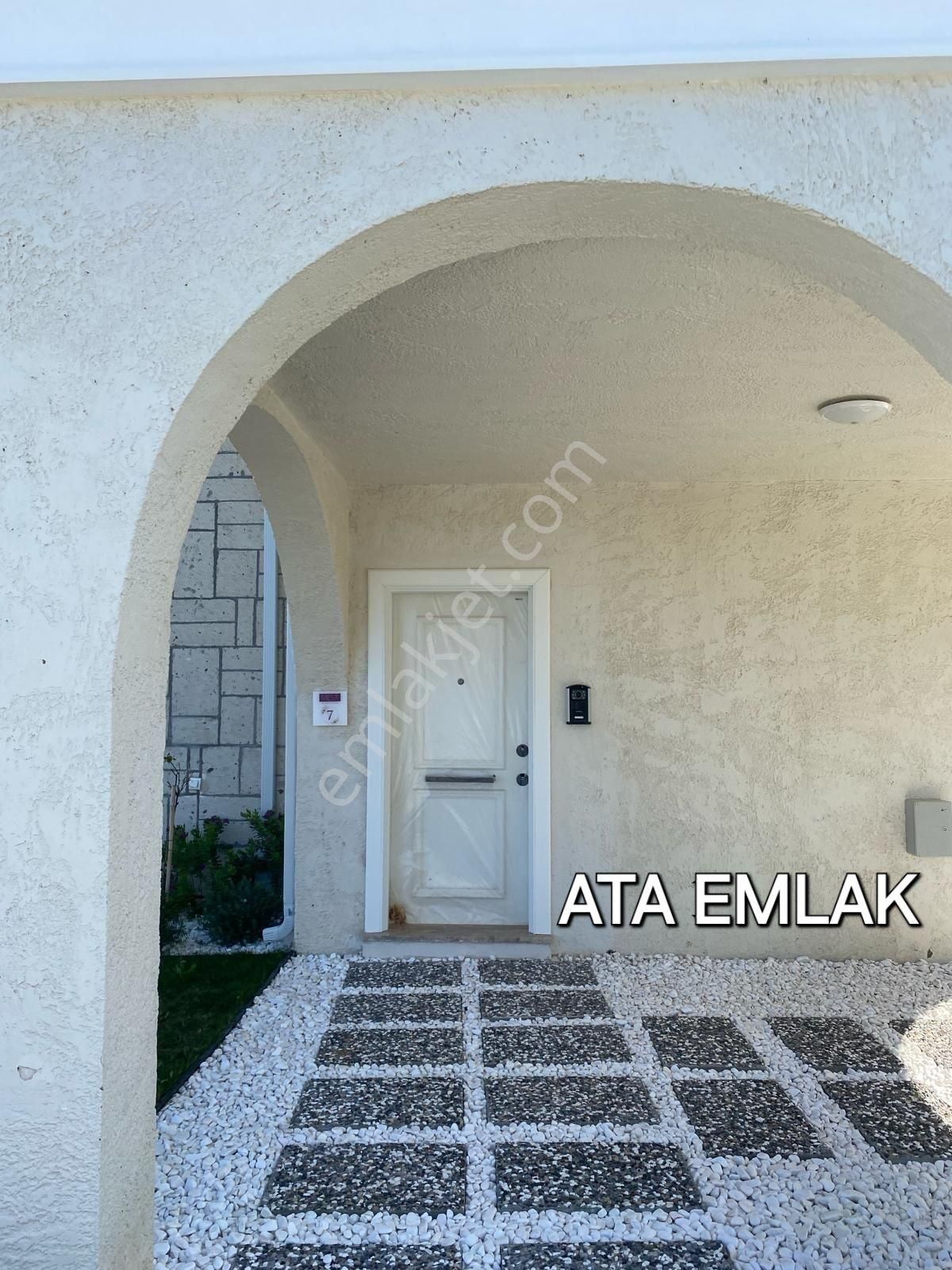 Davutlarda Plaja Yakın Özel Havuzlu 4+1 Tek Müstakil Sıfır Villa - Görsel 11