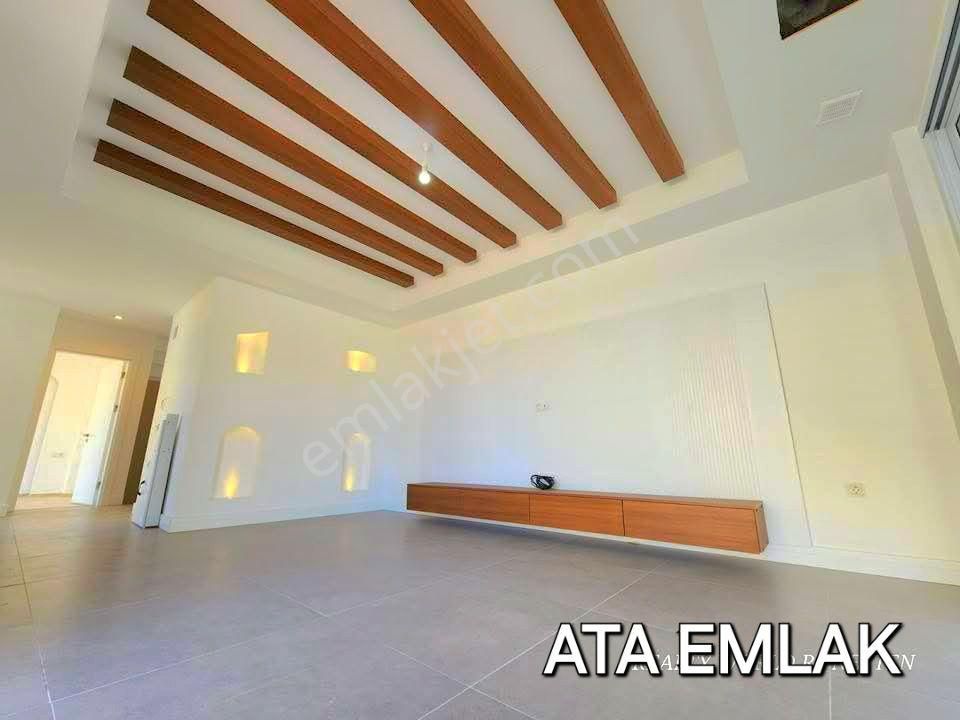 Davutlarda Plaja Yakın Özel Havuzlu 4+1 Tek Müstakil Sıfır Villa - Görsel 3