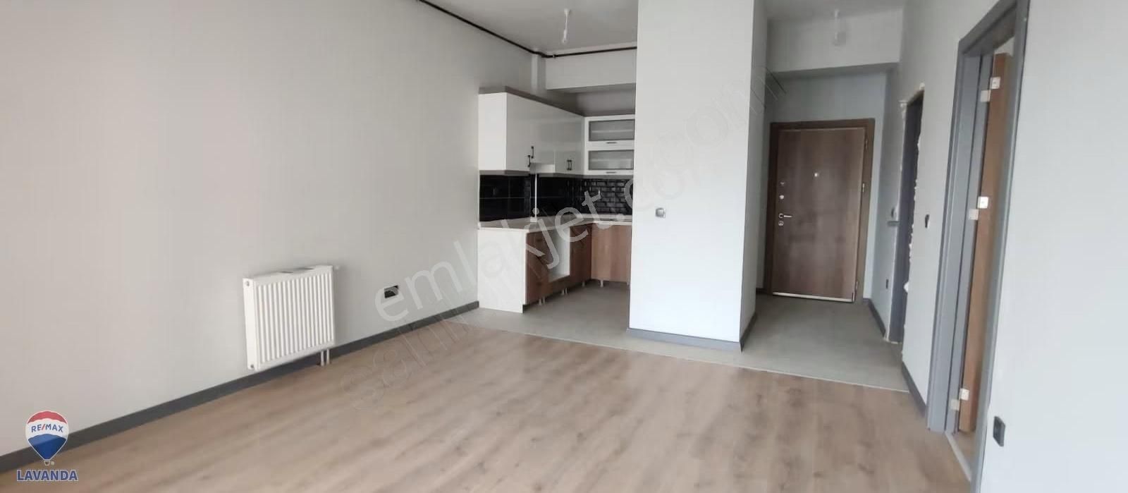 Remax Lavanda'dan Bağlarbaşi Toki 7a Evlerinde Satılık 1+1 Daire - Görsel 8