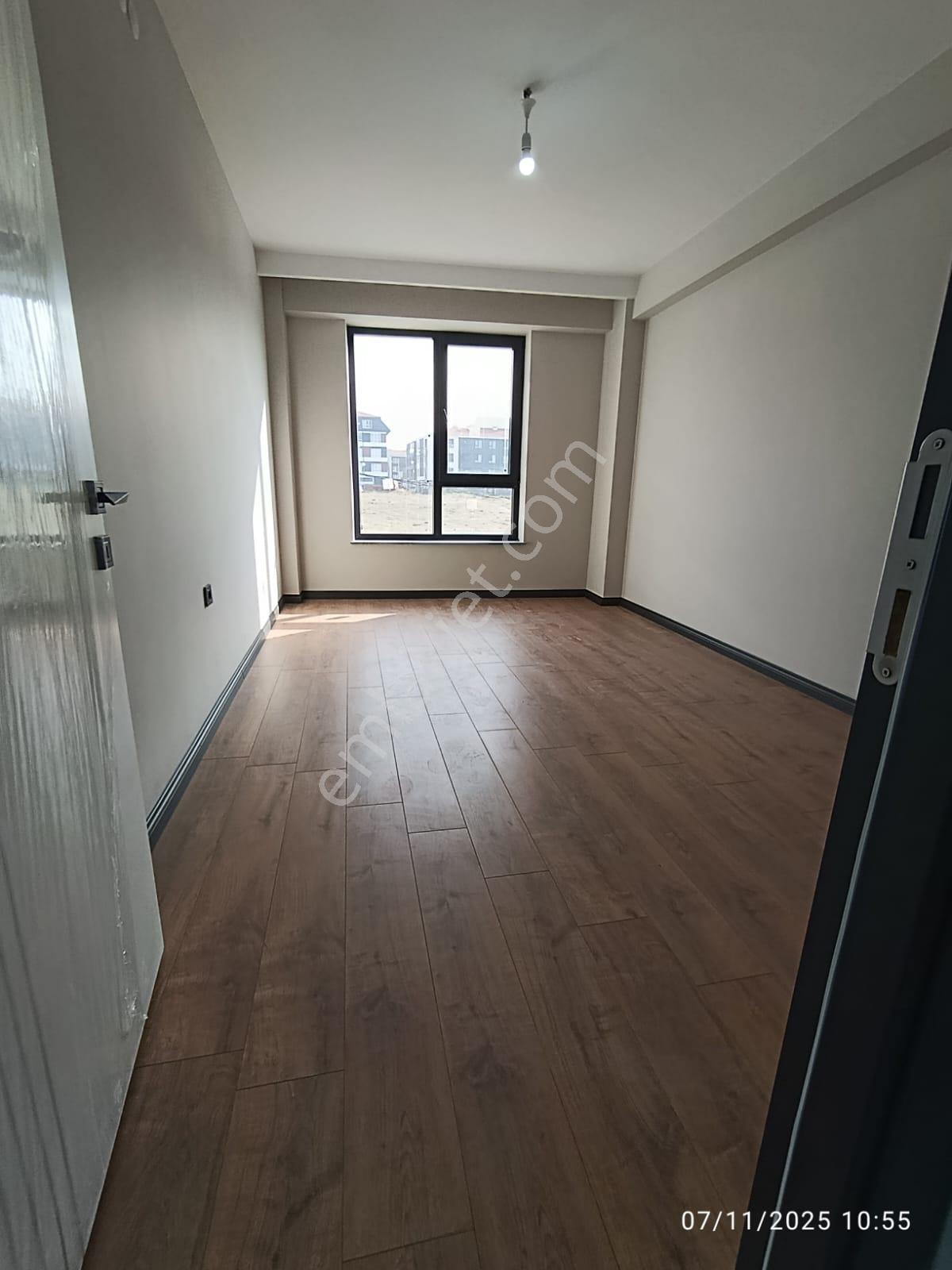 Çamlıca Mahallesinde 3+1 Satılık Daire - Görsel 13