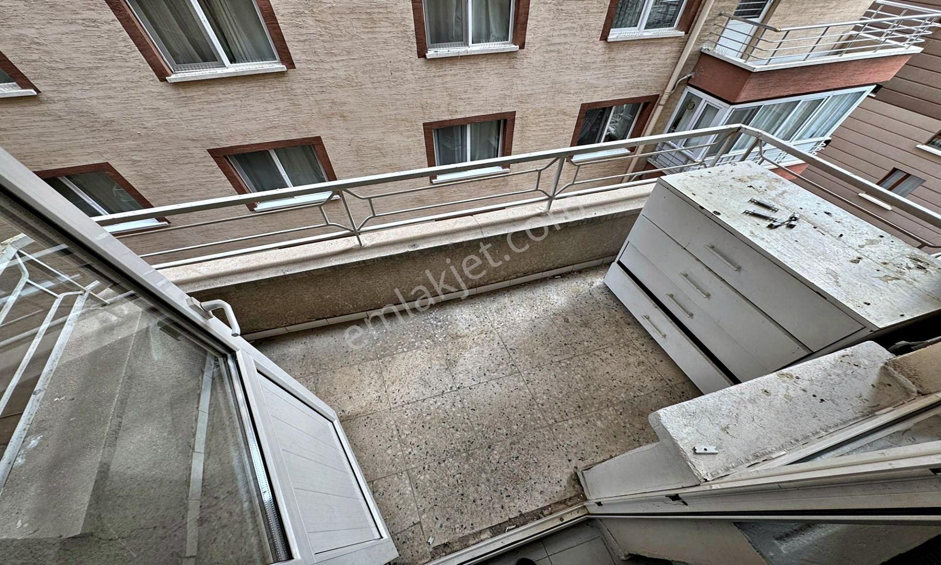 İncirli'de Altında Daireli Emsallerinden Uygun Ferah 3+1 Daire - Görsel 12