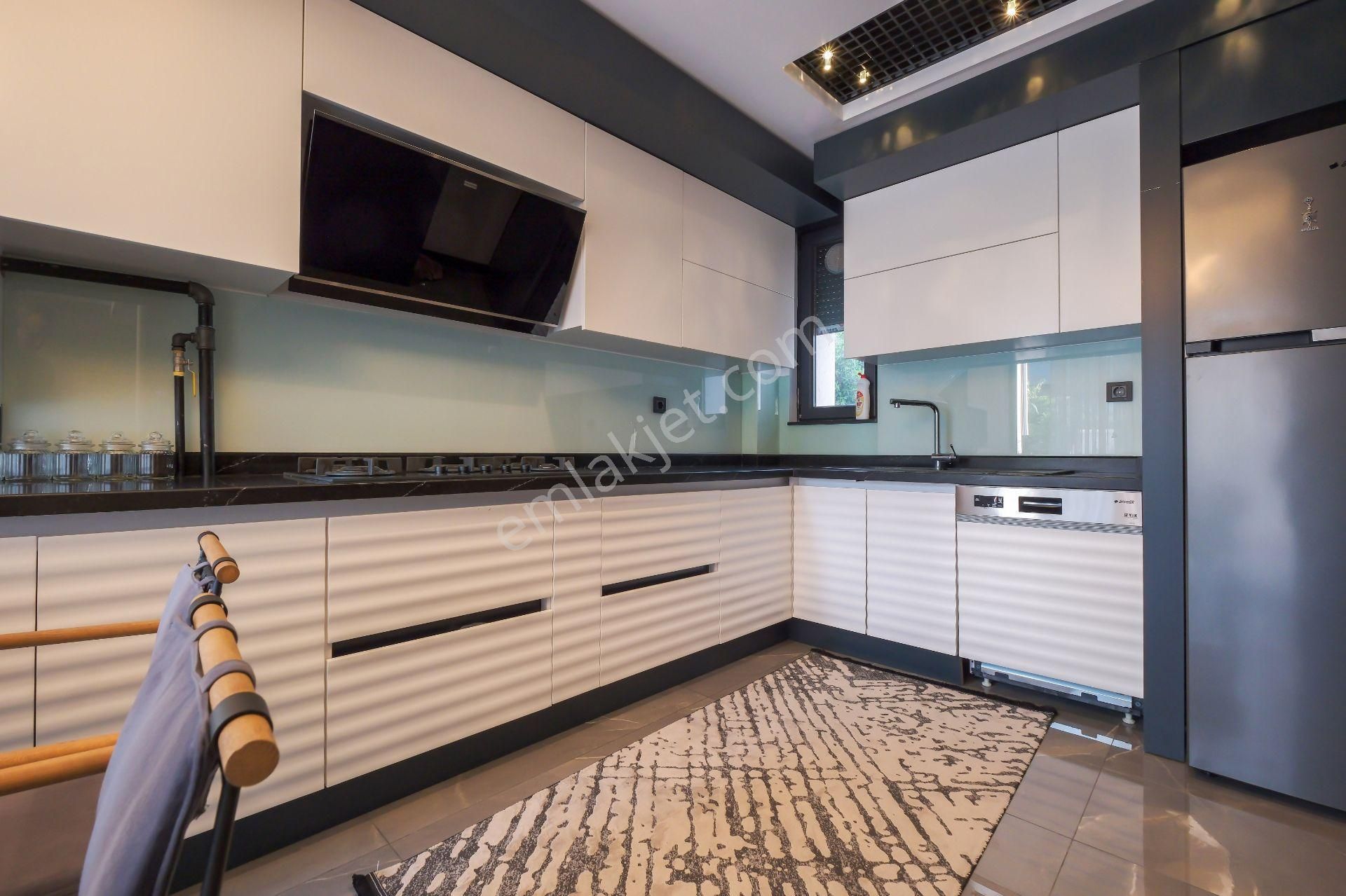 Gökhan Üçgün'den Port Lıfe 2'de Asansörlü, K. Garajlı 5+1 Villa - Görsel 8