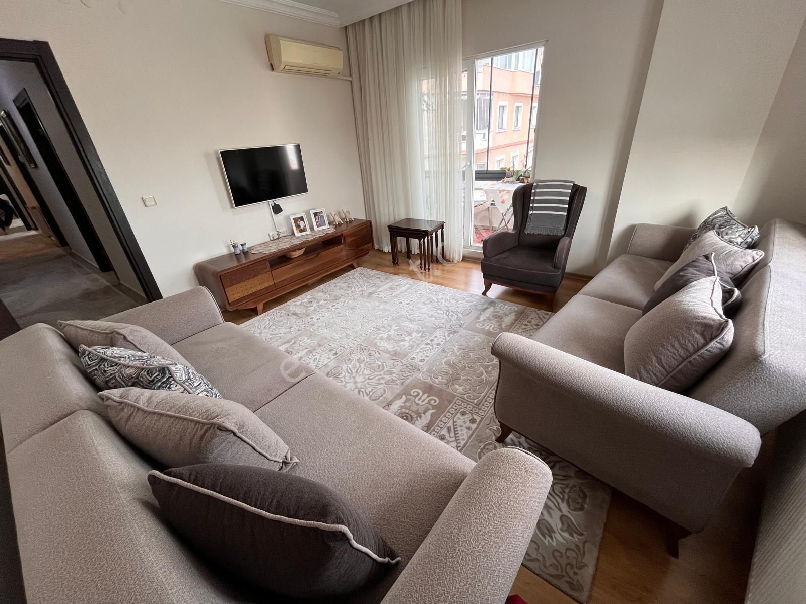 Bozyakada Genç Binada 3+1 135m2 Arakat Otoparklı Asansörlü Köşe Daire - Görsel 9