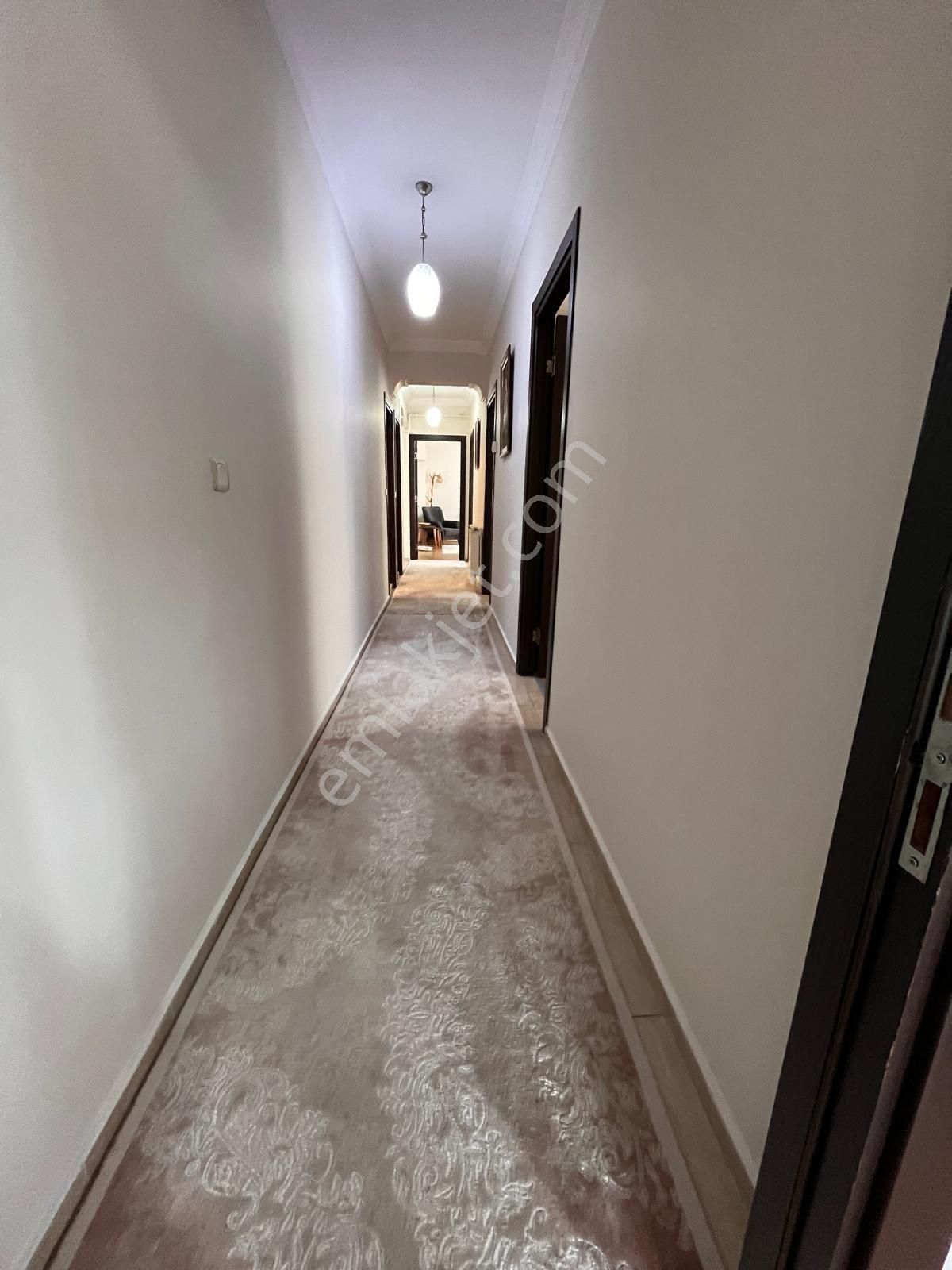 Bozyakada Genç Binada 3+1 135m2 Arakat Otoparklı Asansörlü Köşe Daire - Görsel 21