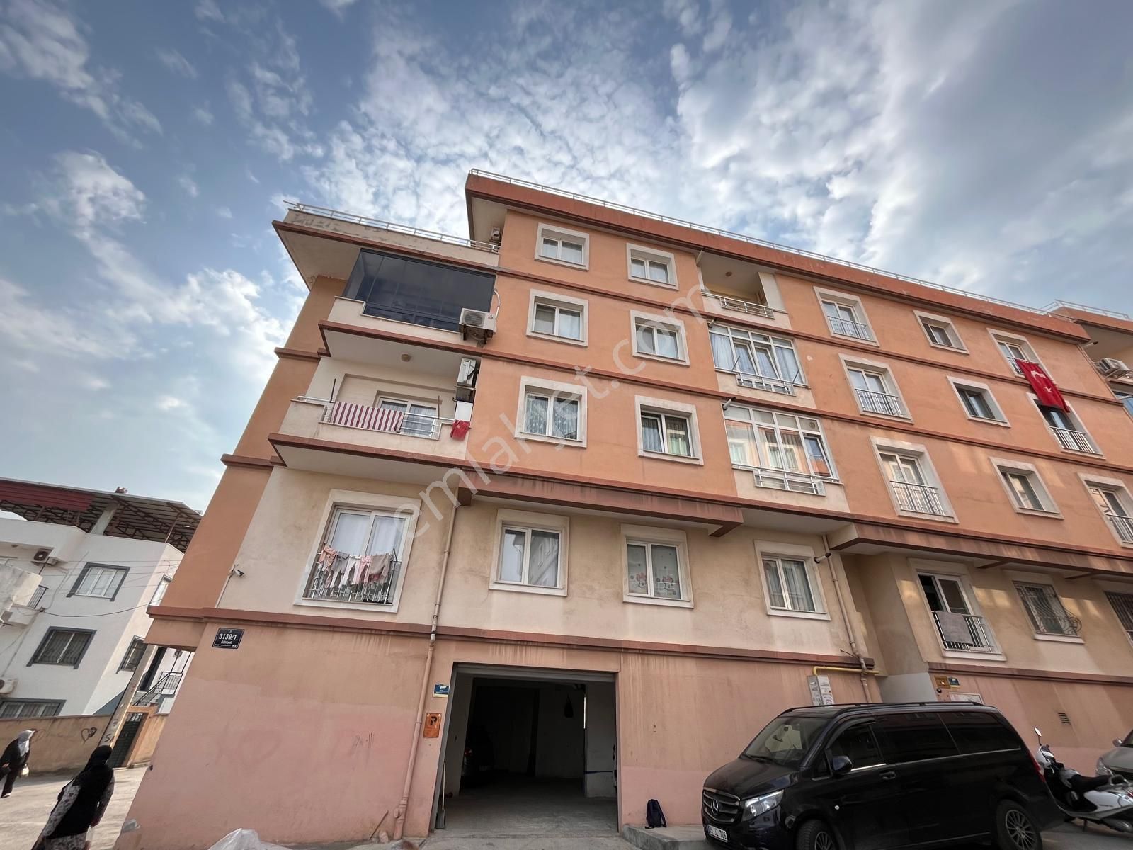 Bozyakada Genç Binada 3+1 135m2 Arakat Otoparklı Asansörlü Köşe Daire - Görsel 32