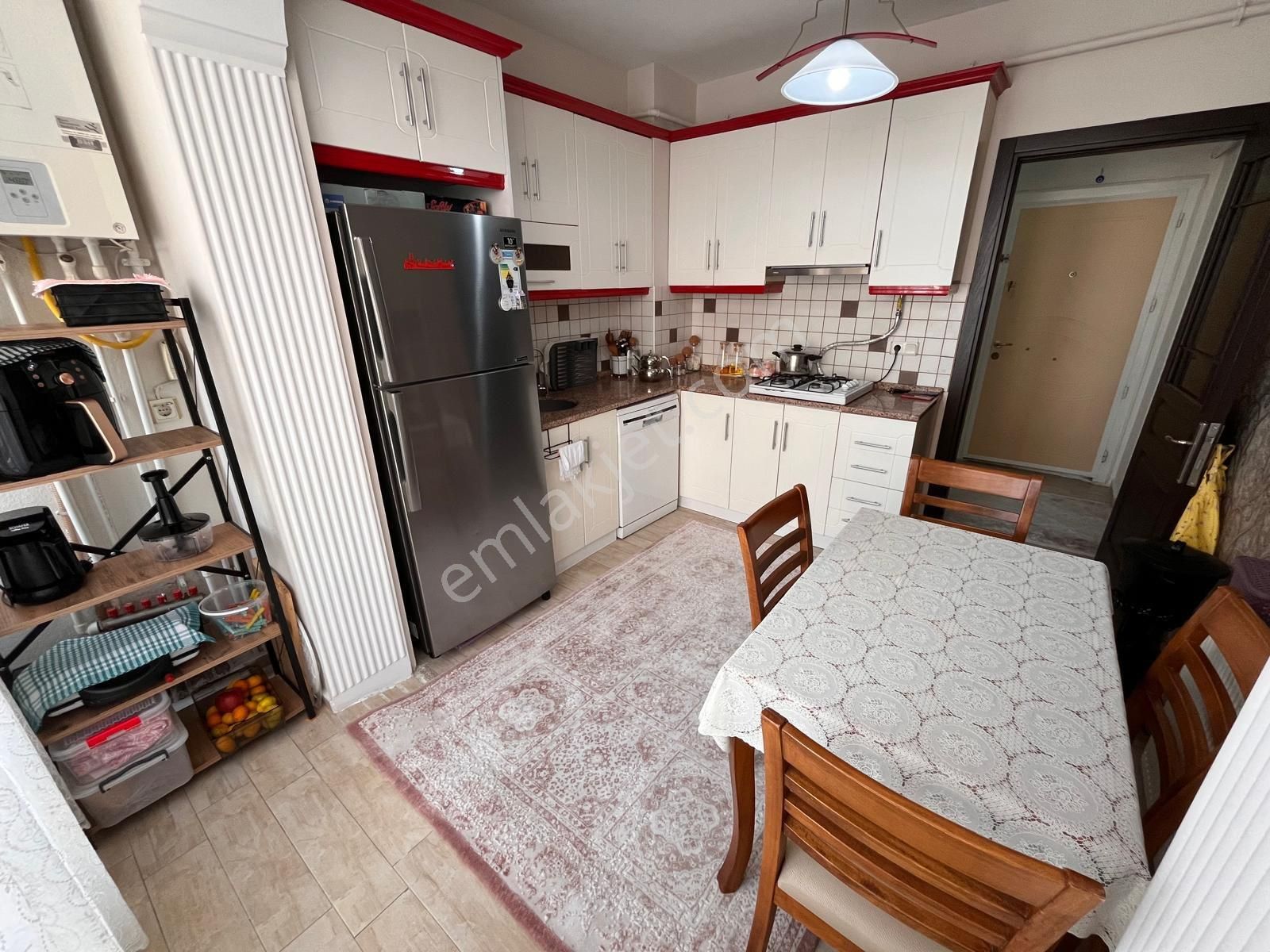 Bozyakada Genç Binada 3+1 135m2 Arakat Otoparklı Asansörlü Köşe Daire - Görsel 6