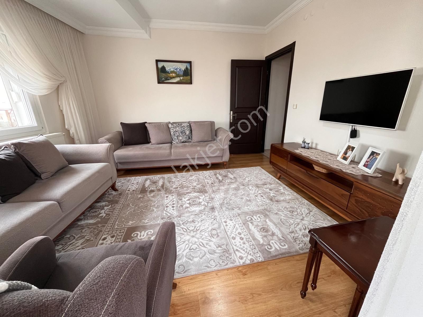 Bozyakada Genç Binada 3+1 135m2 Arakat Otoparklı Asansörlü Köşe Daire - Görsel 11