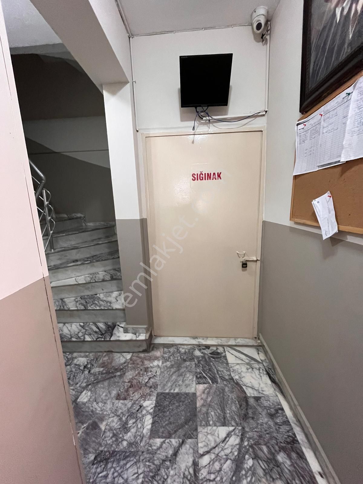 Bozyakada Genç Binada 3+1 135m2 Arakat Otoparklı Asansörlü Köşe Daire - Görsel 28